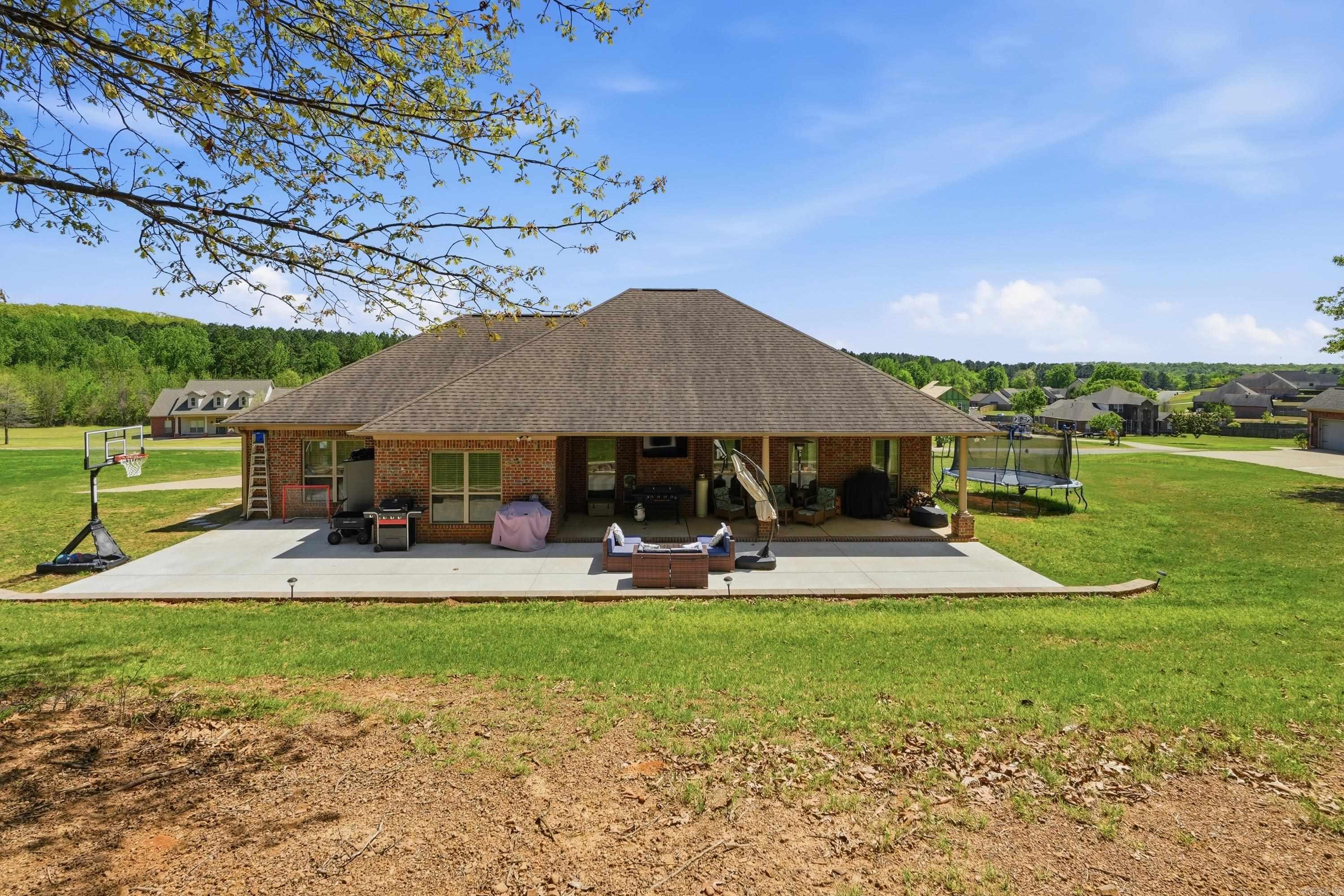 23 SABLEWOOD Drive