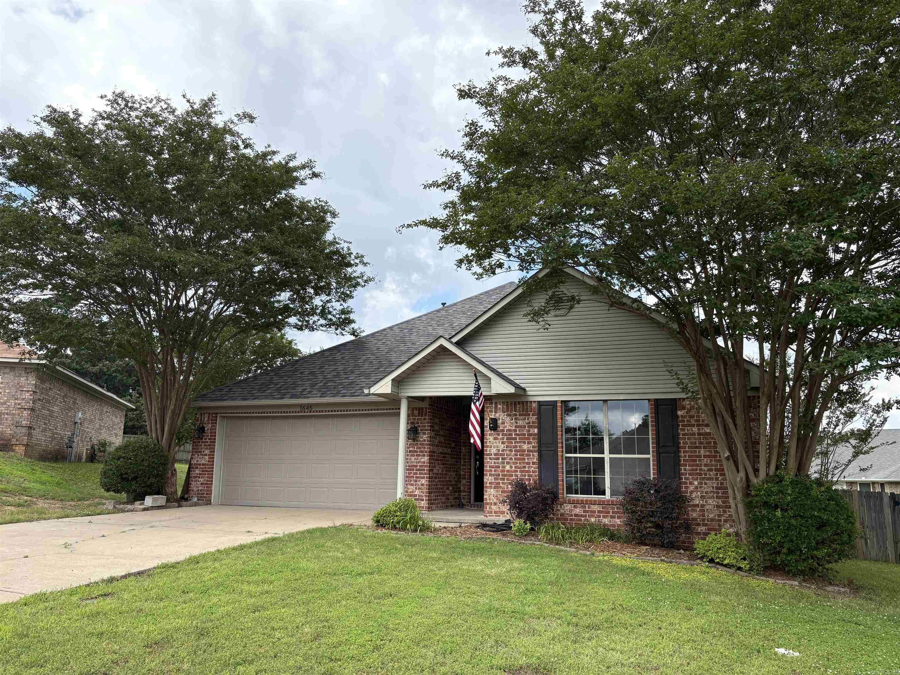 1645 Buckhorn Circle