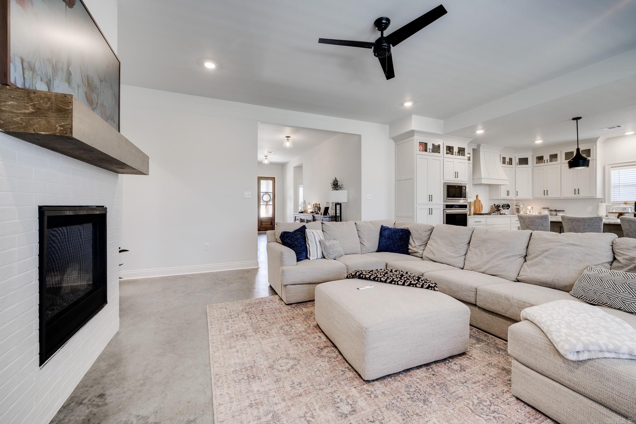 2498 Lilac Drive