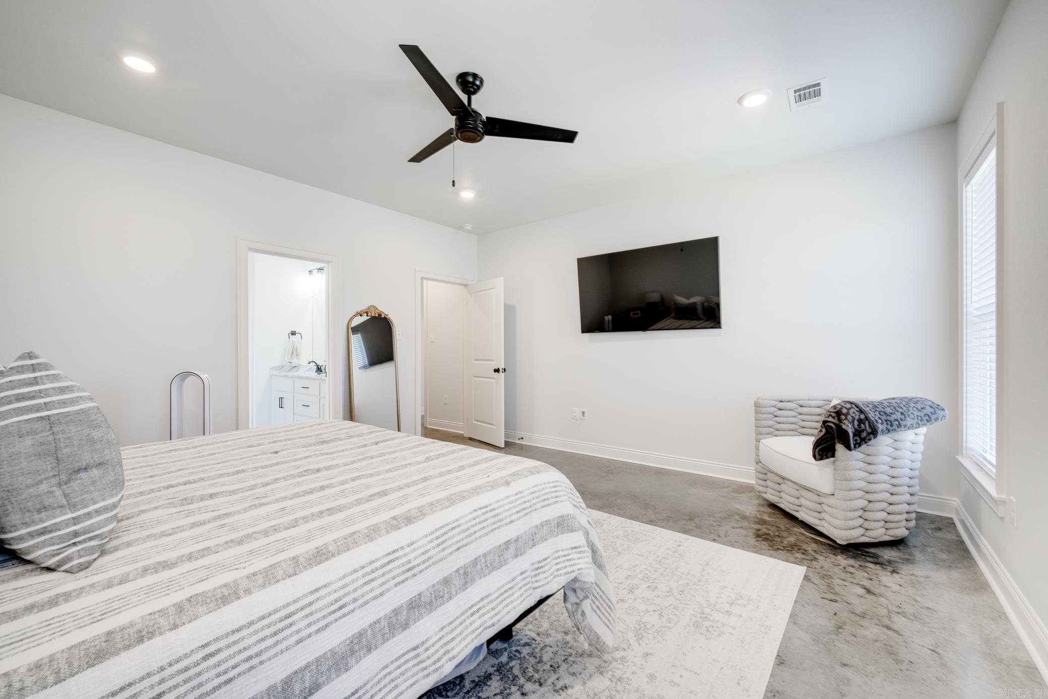 2498 Lilac Drive