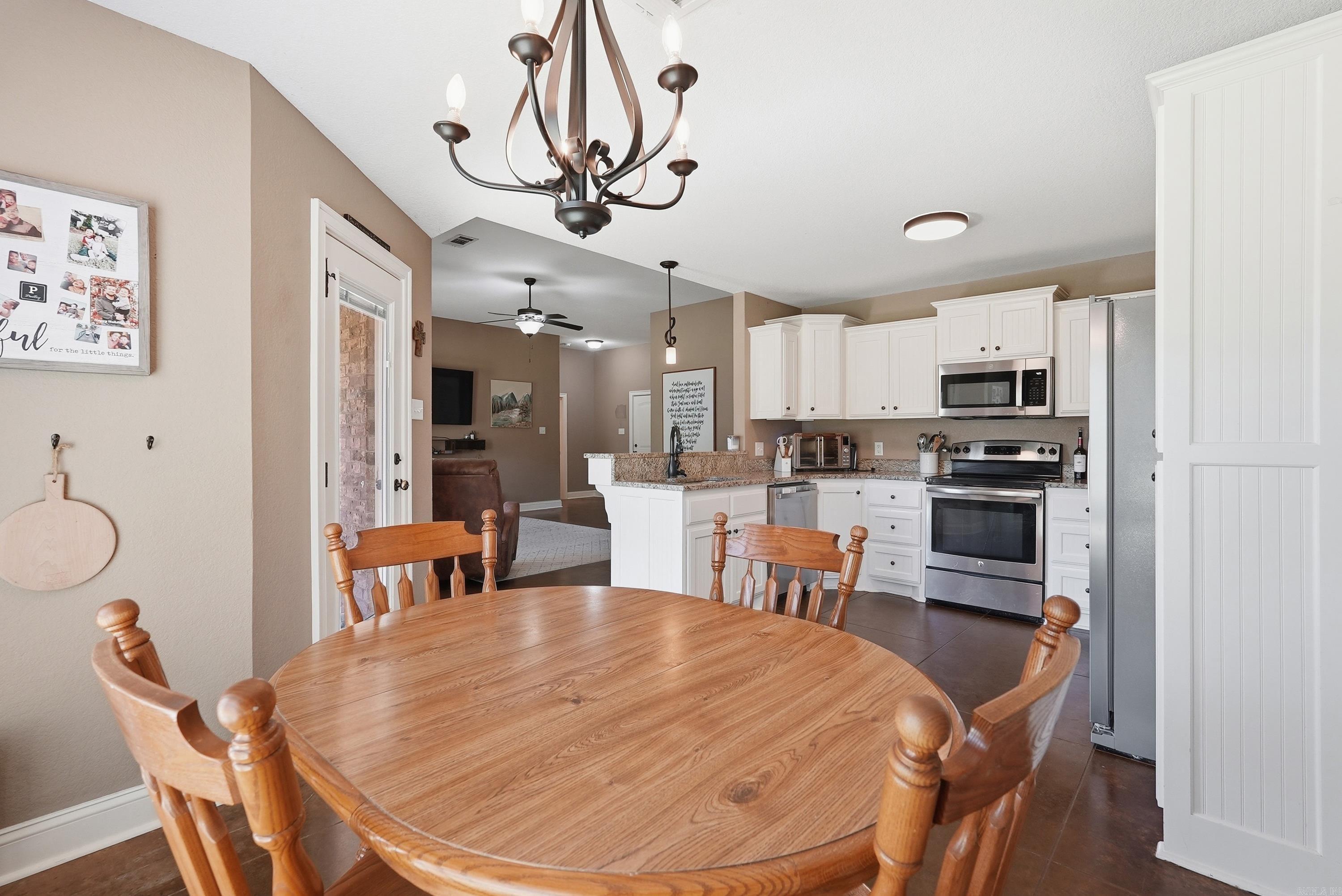 2107 Morning Glory Lane