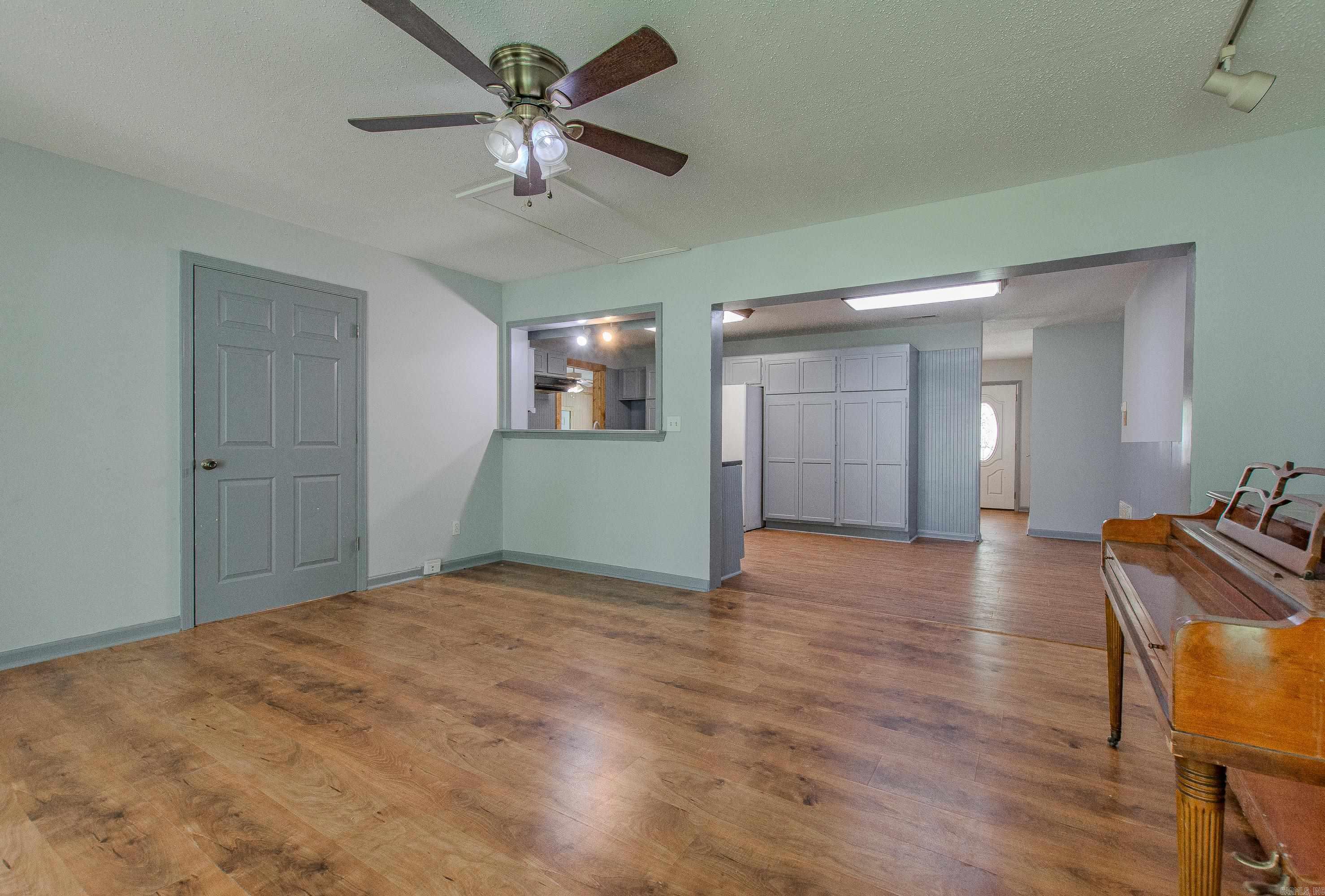 2616 Meadow Lane