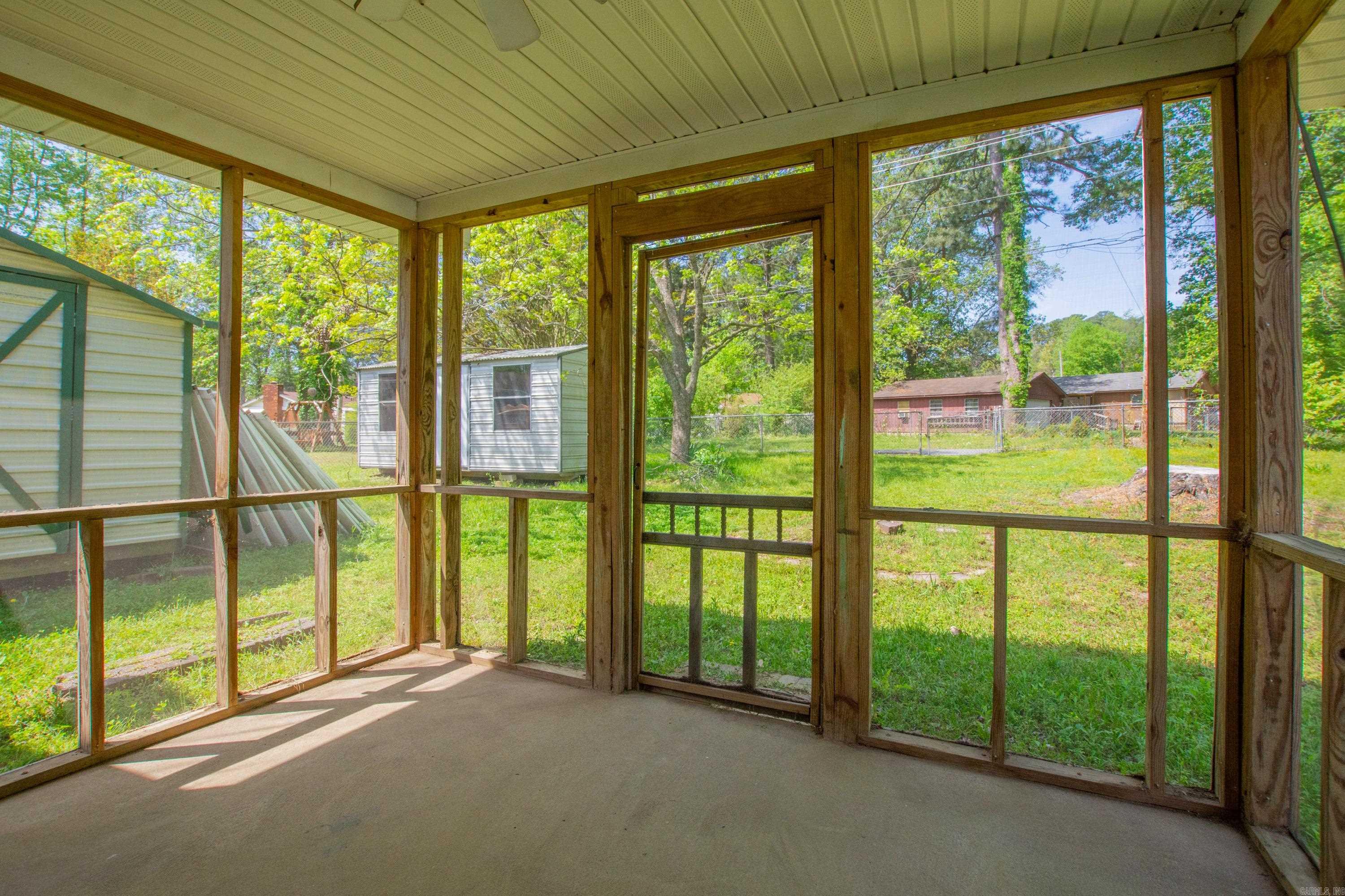 2616 Meadow Lane