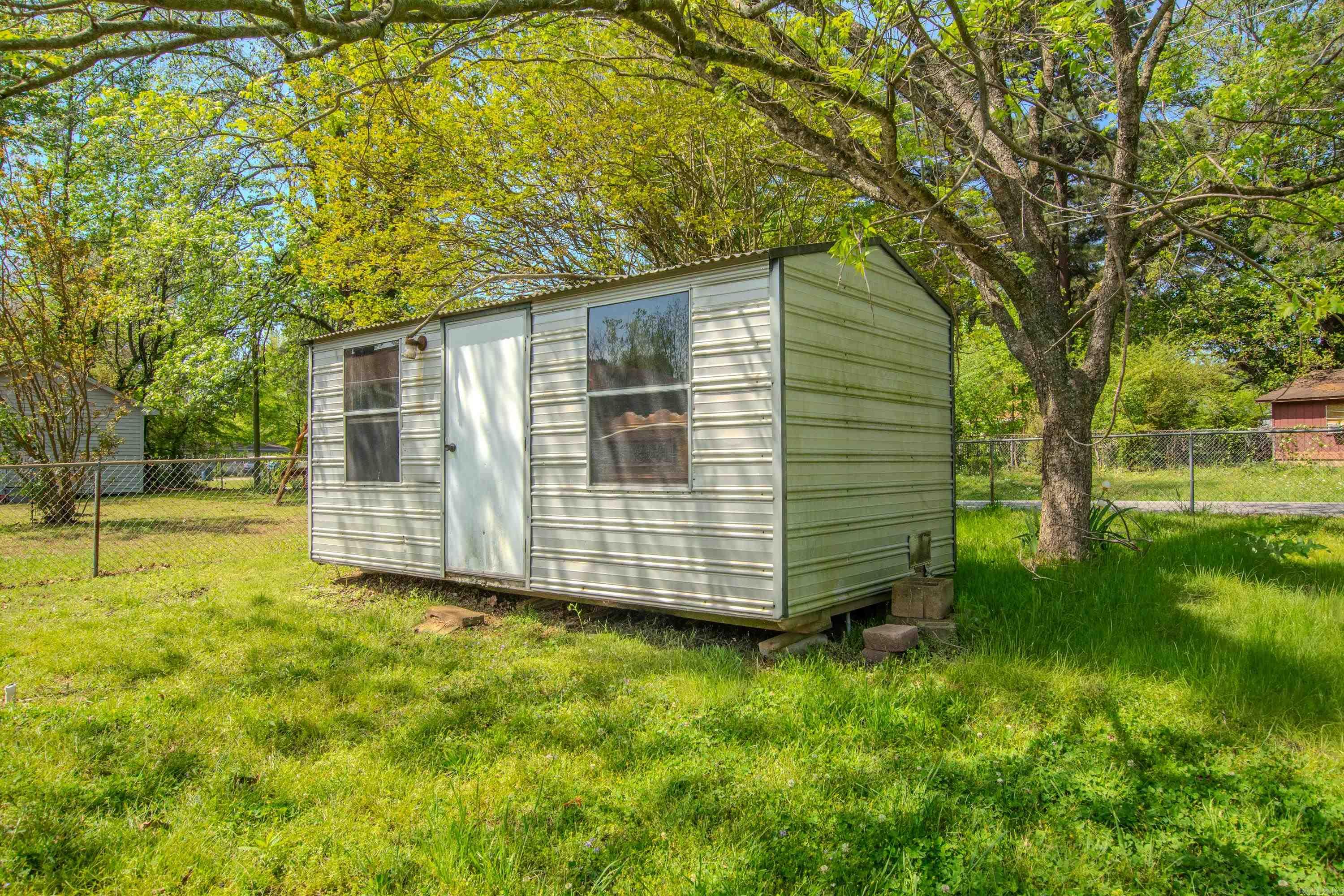 2616 Meadow Lane