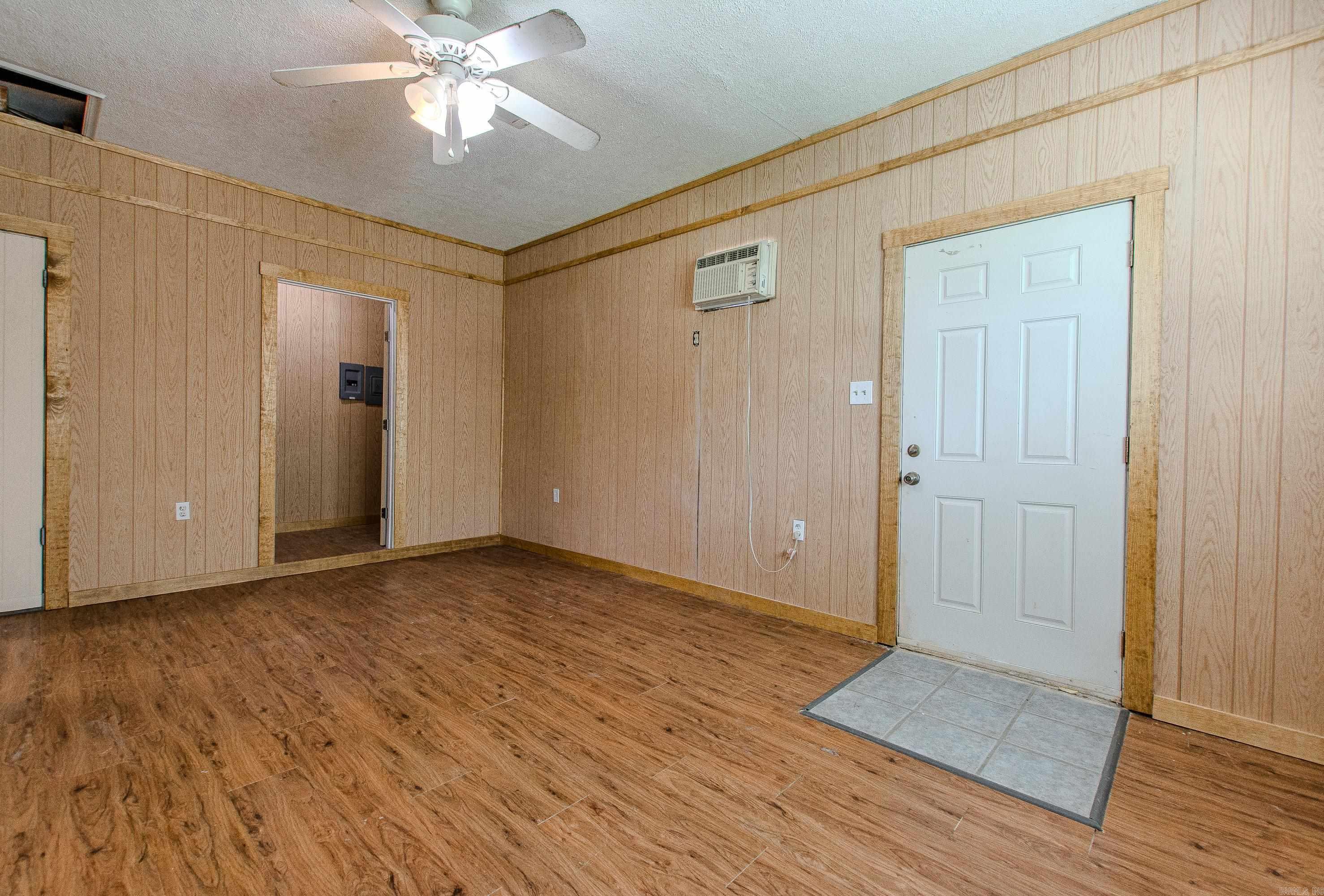 2616 Meadow Lane