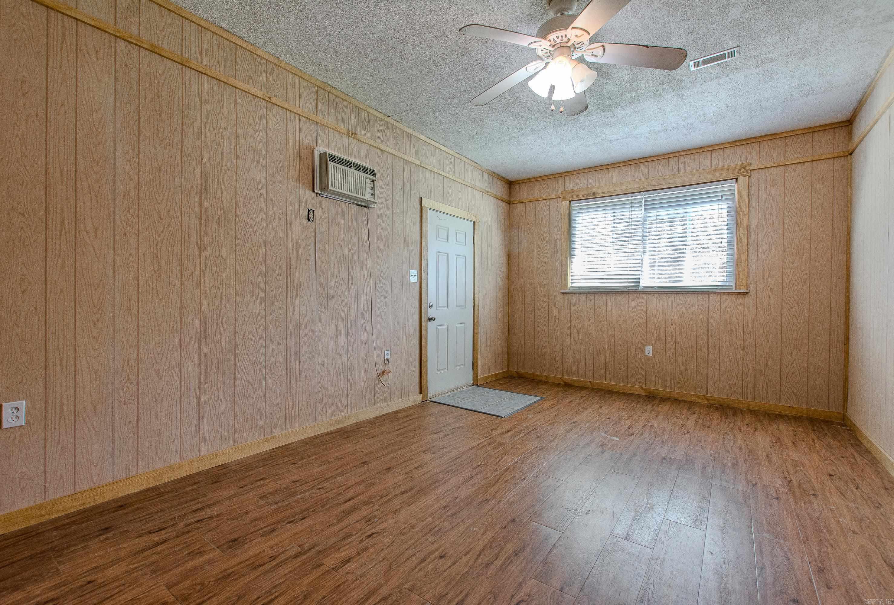2616 Meadow Lane