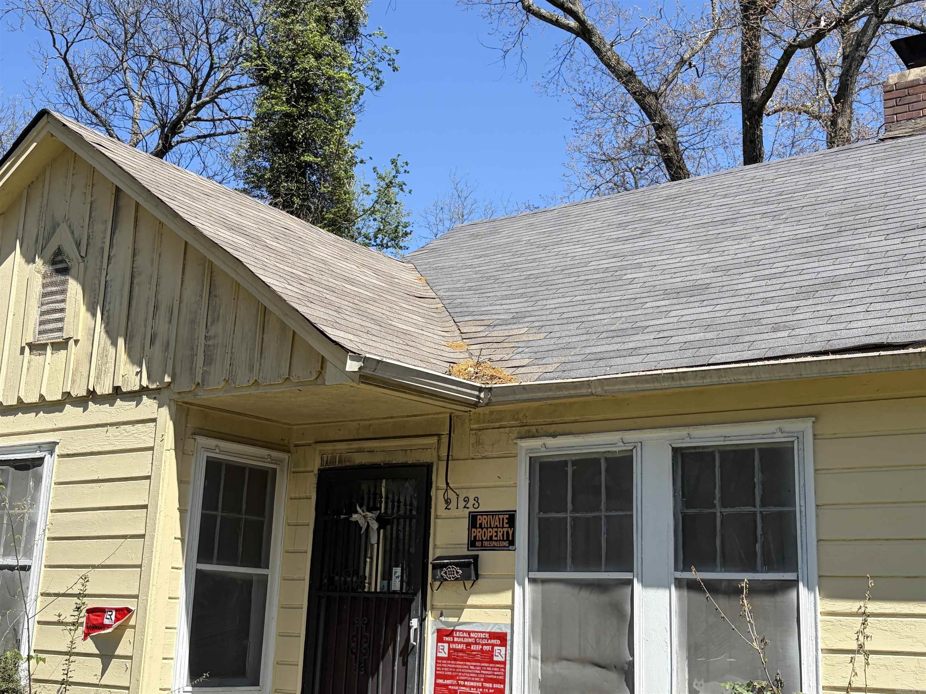 2123 S Valentine Street