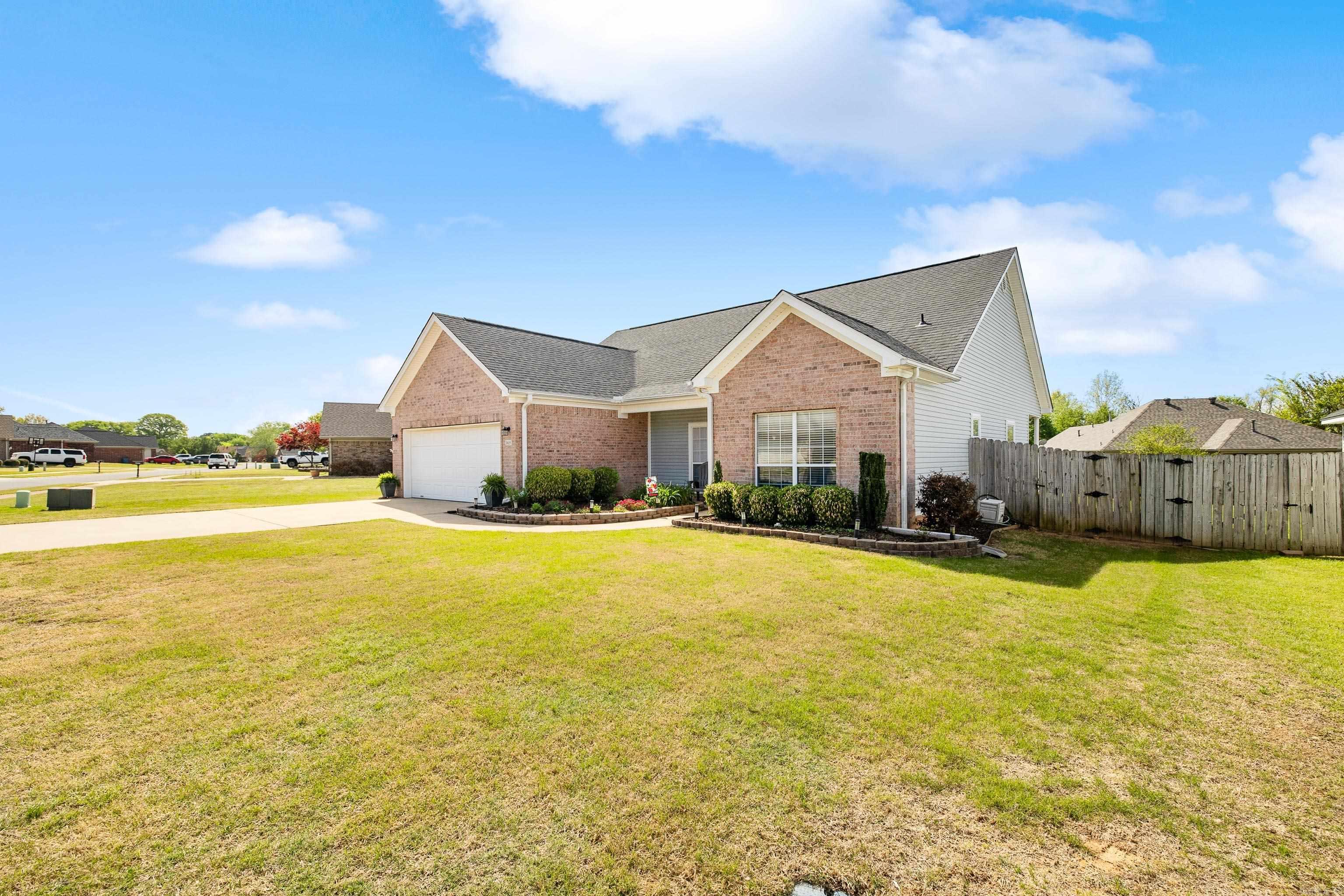 3815 Wildflower Lane