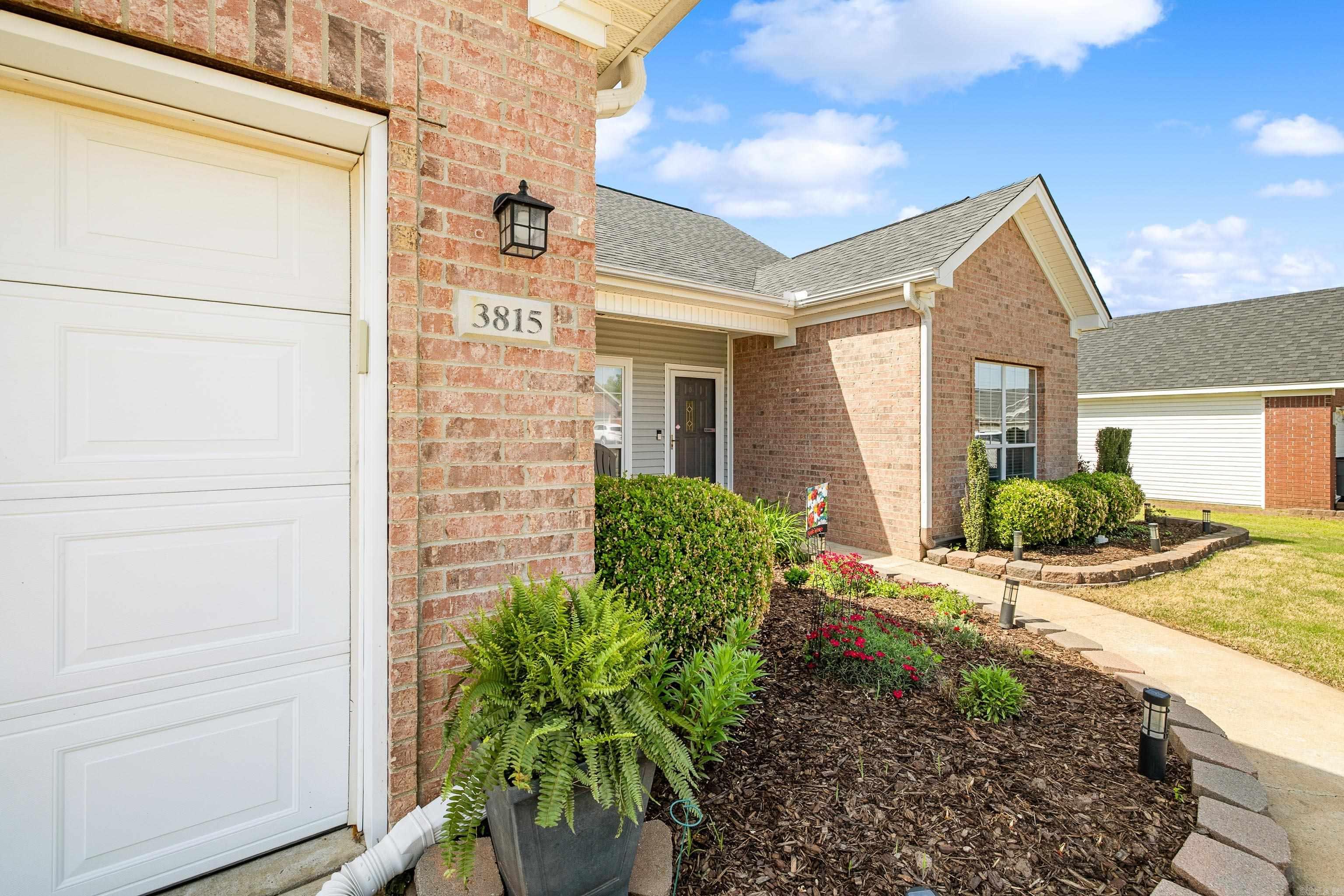 3815 Wildflower Lane