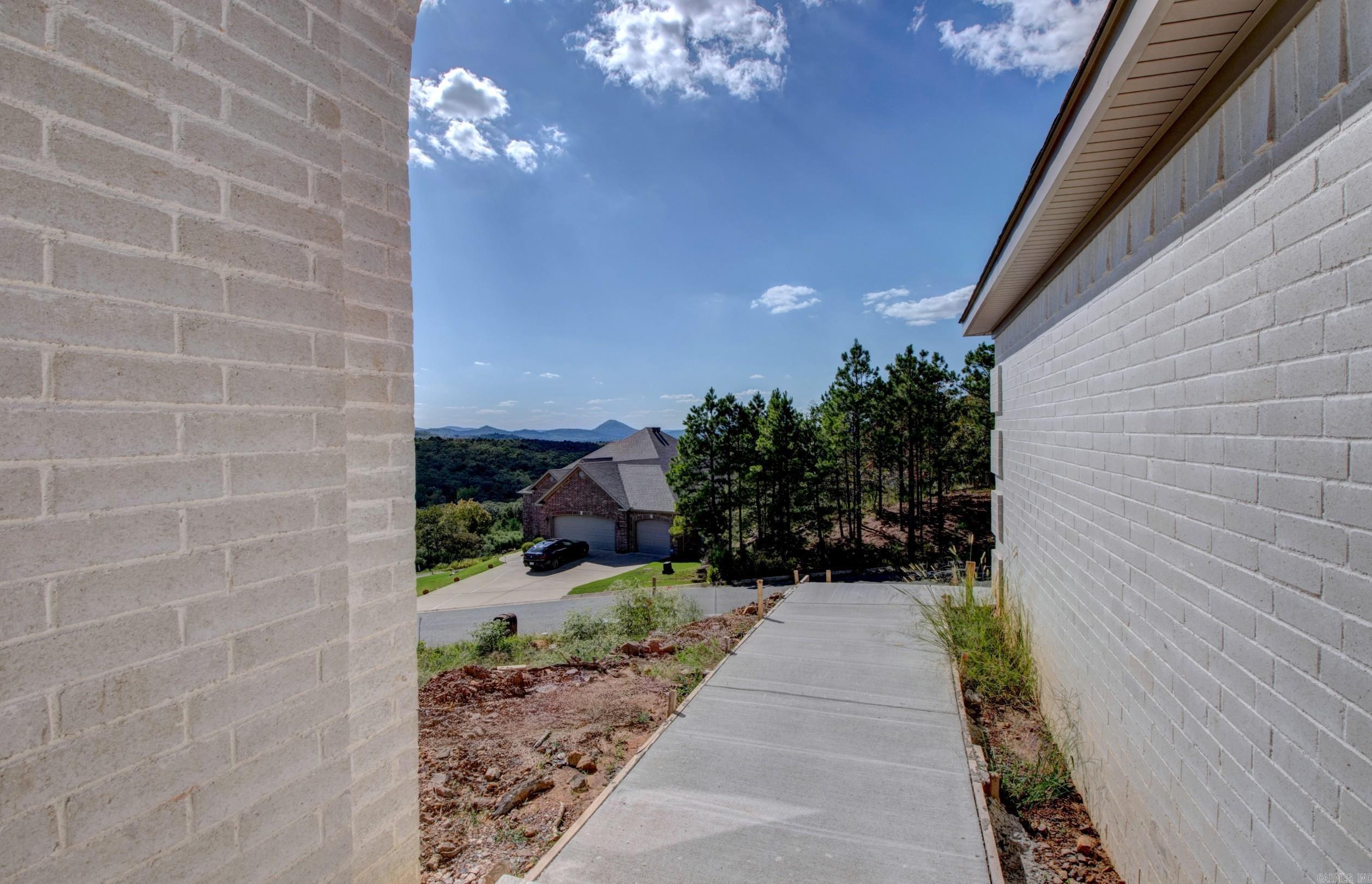 119 Crestview Drive