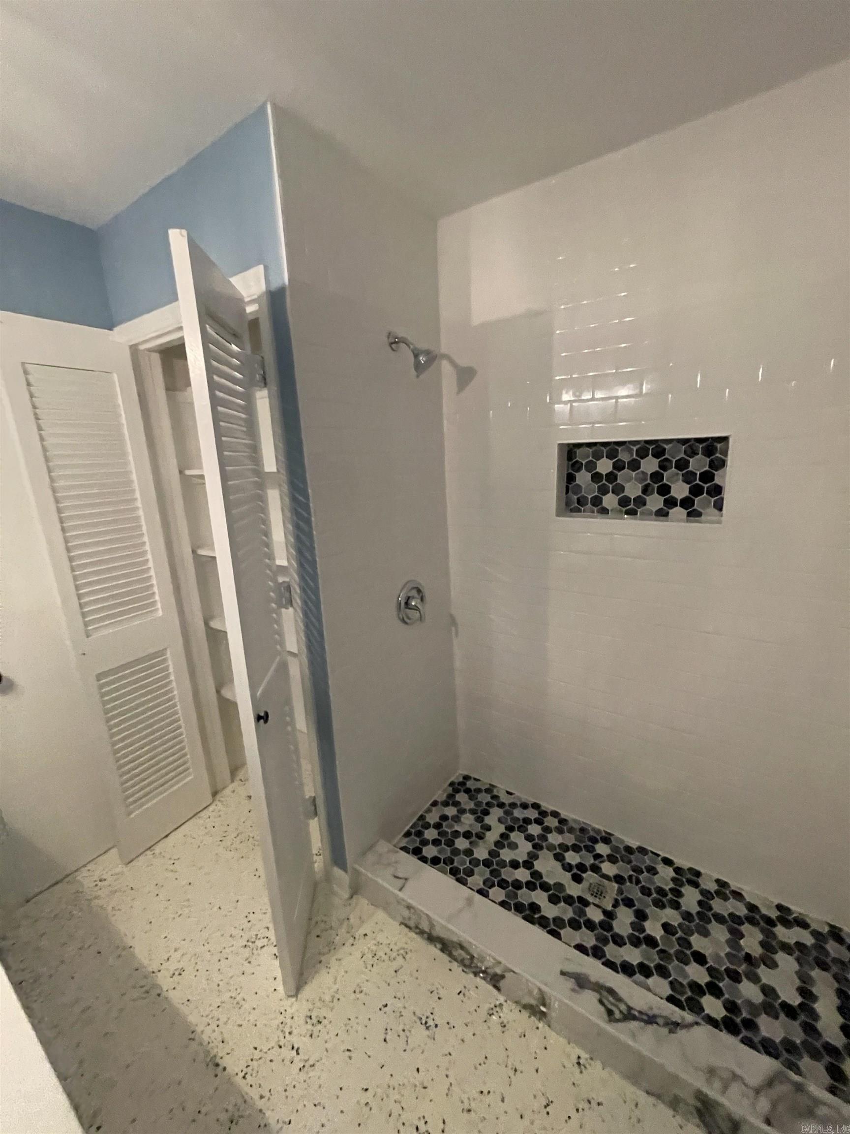1824 N Hughes St., Apt 11