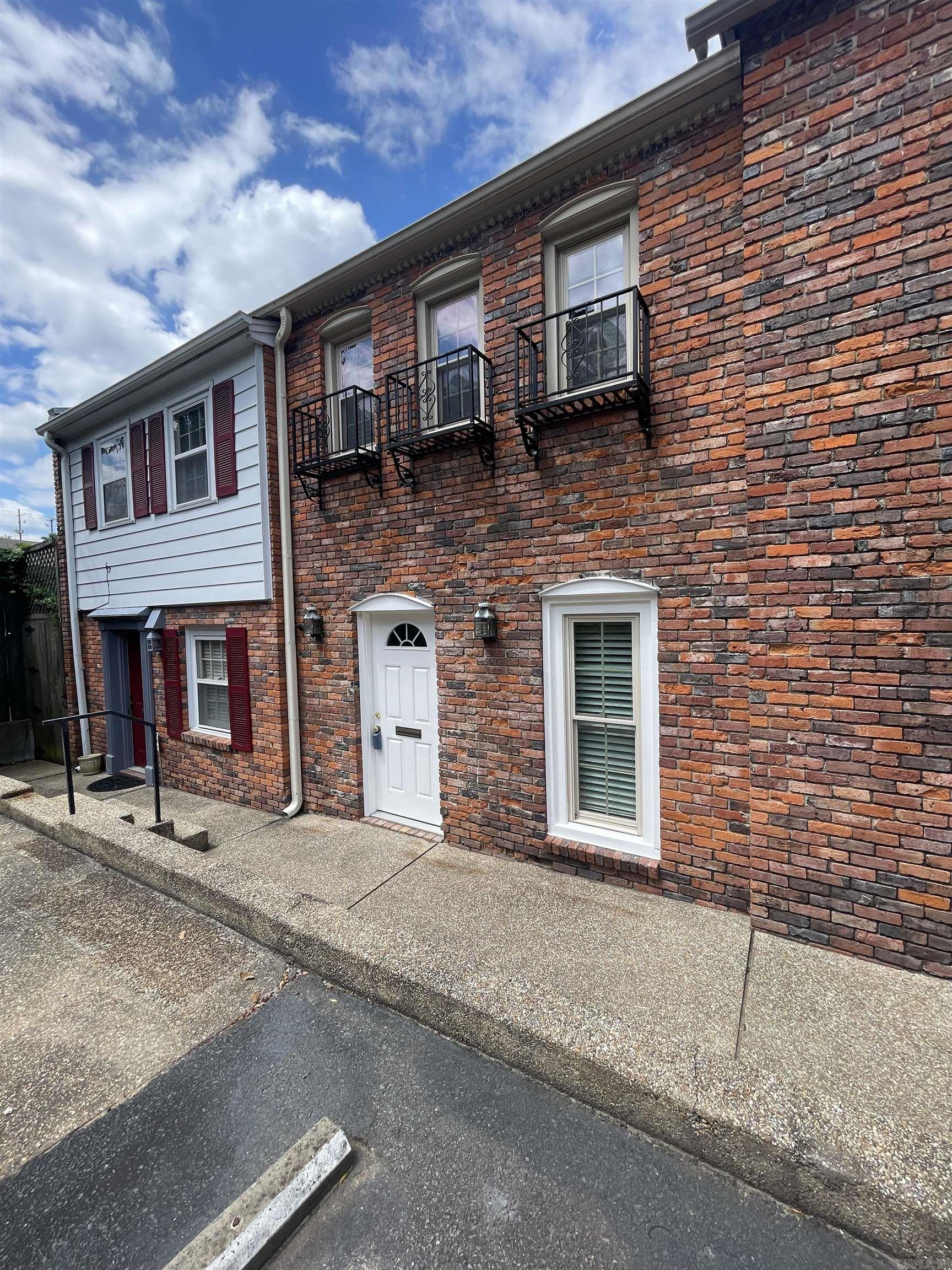 1824 N Hughes St., Apt 11