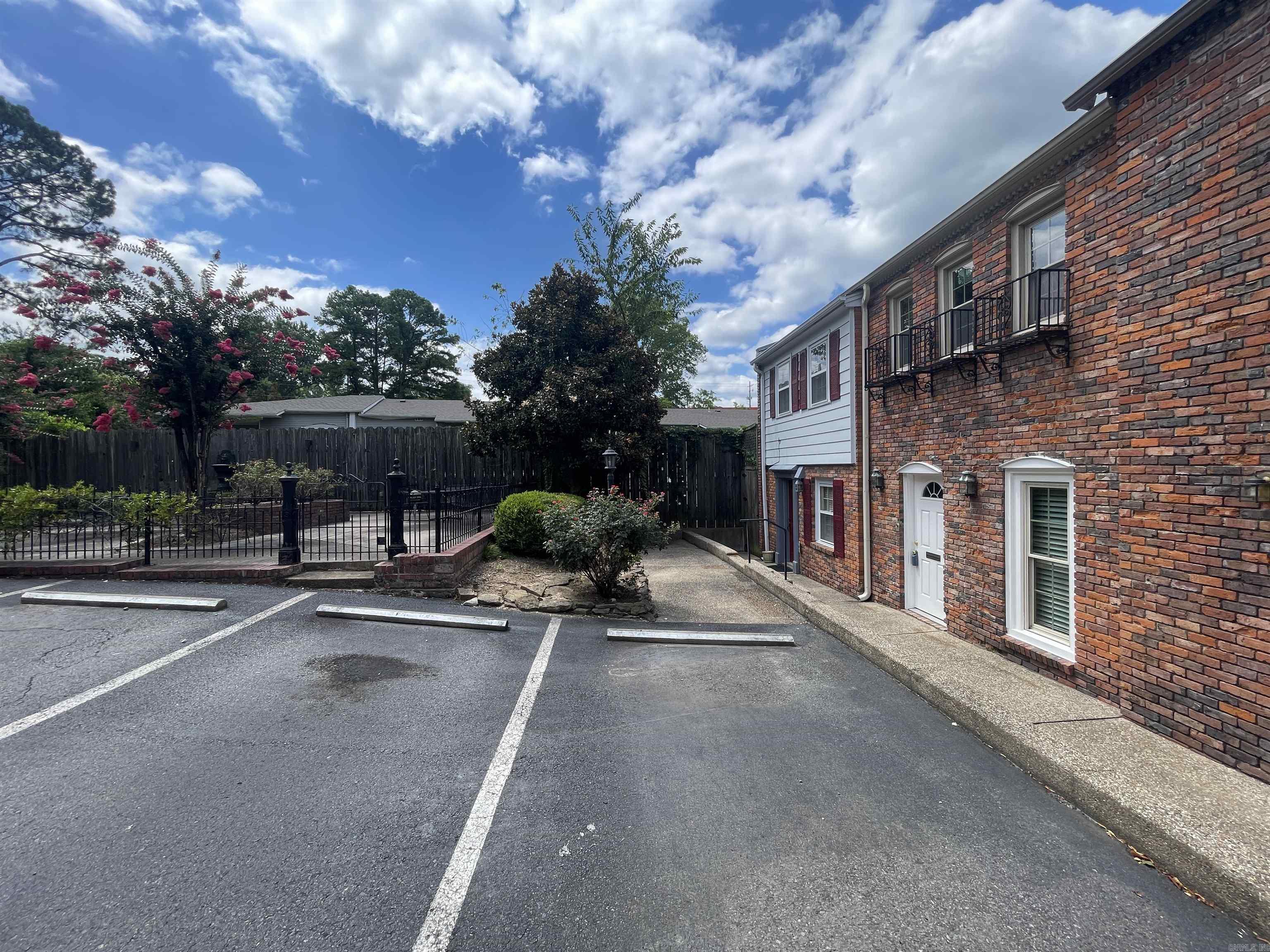 1824 N Hughes St., Apt 11
