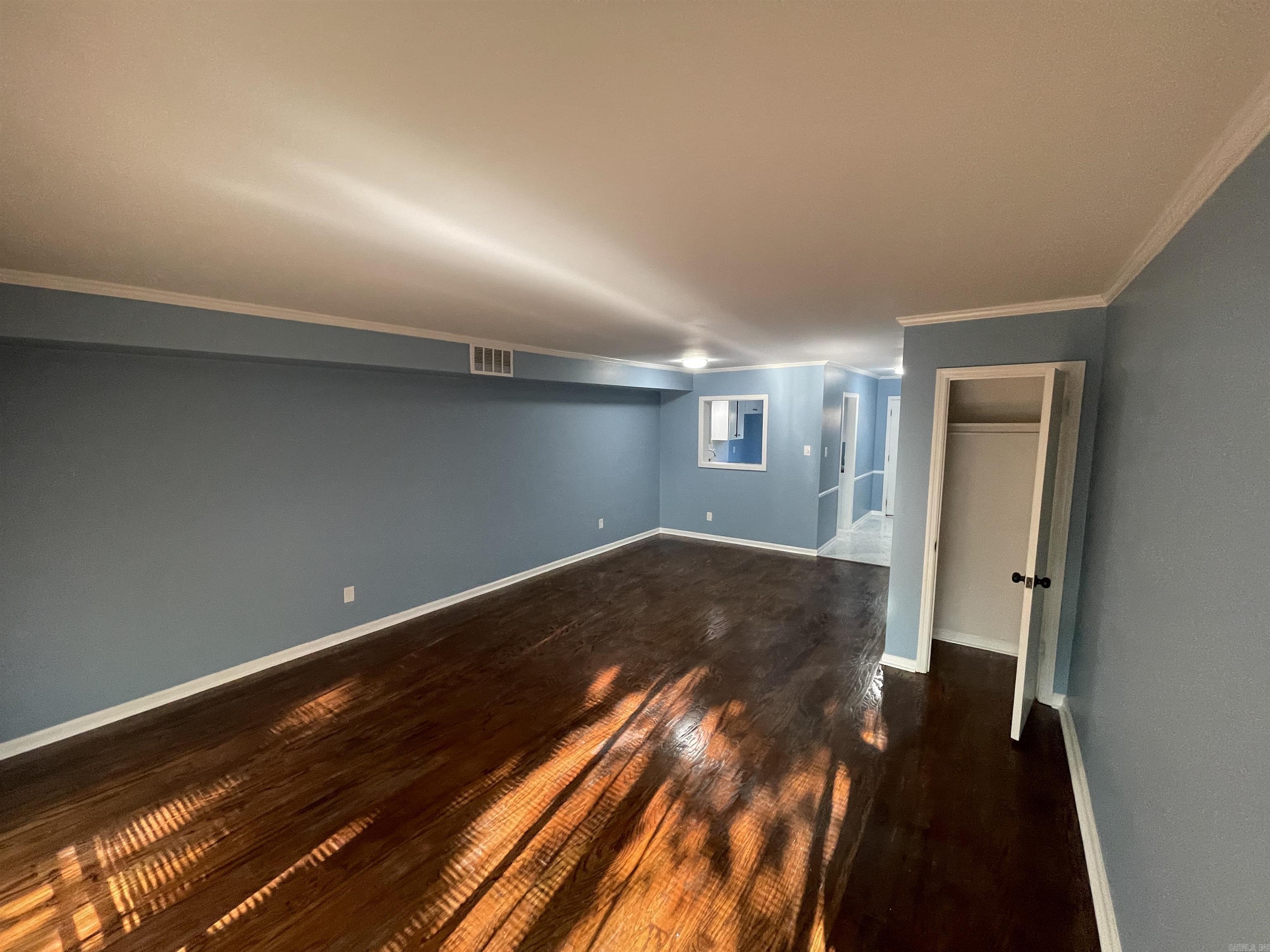 1824 N Hughes St., Apt 11