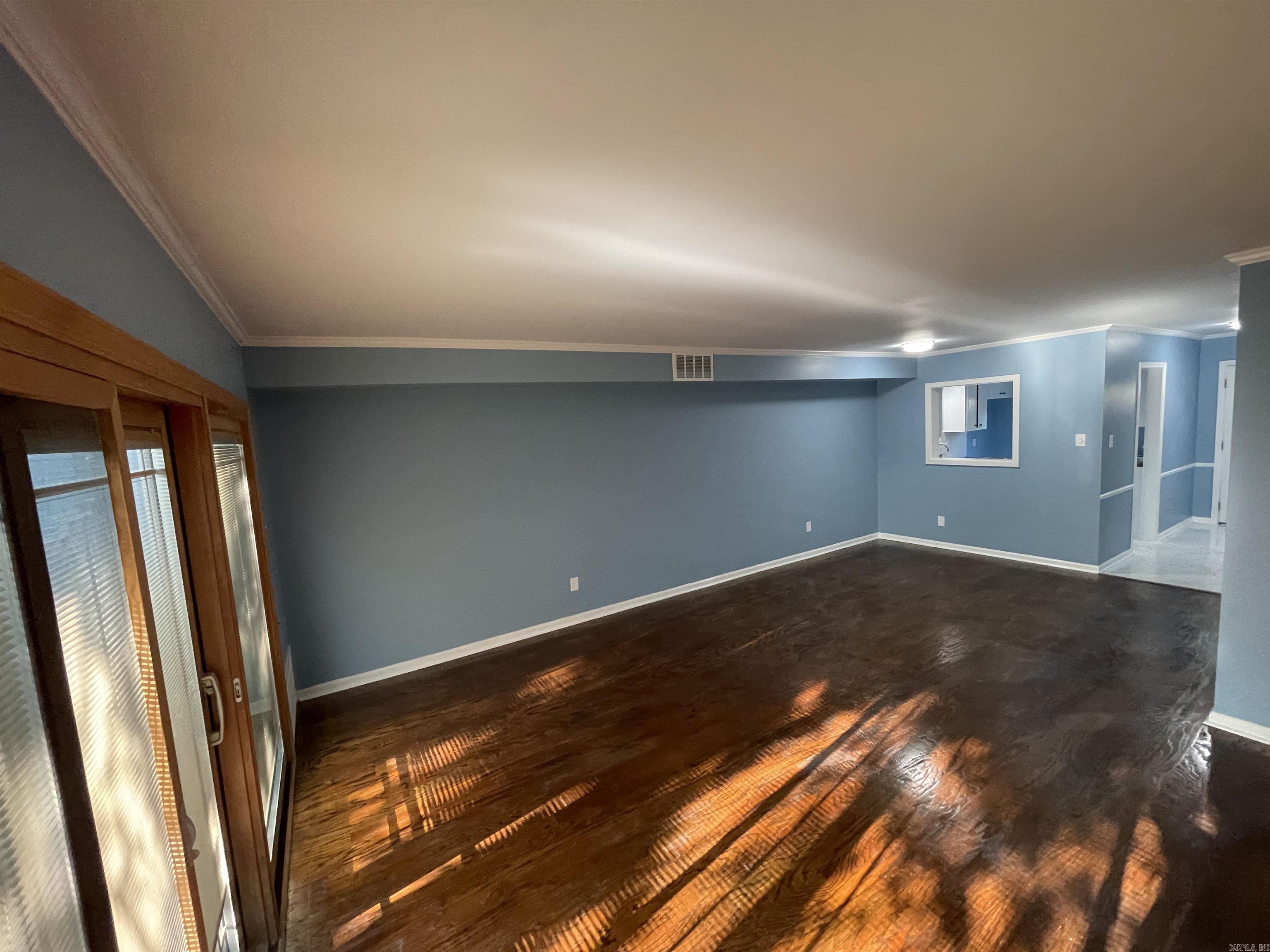 1824 N Hughes St., Apt 11