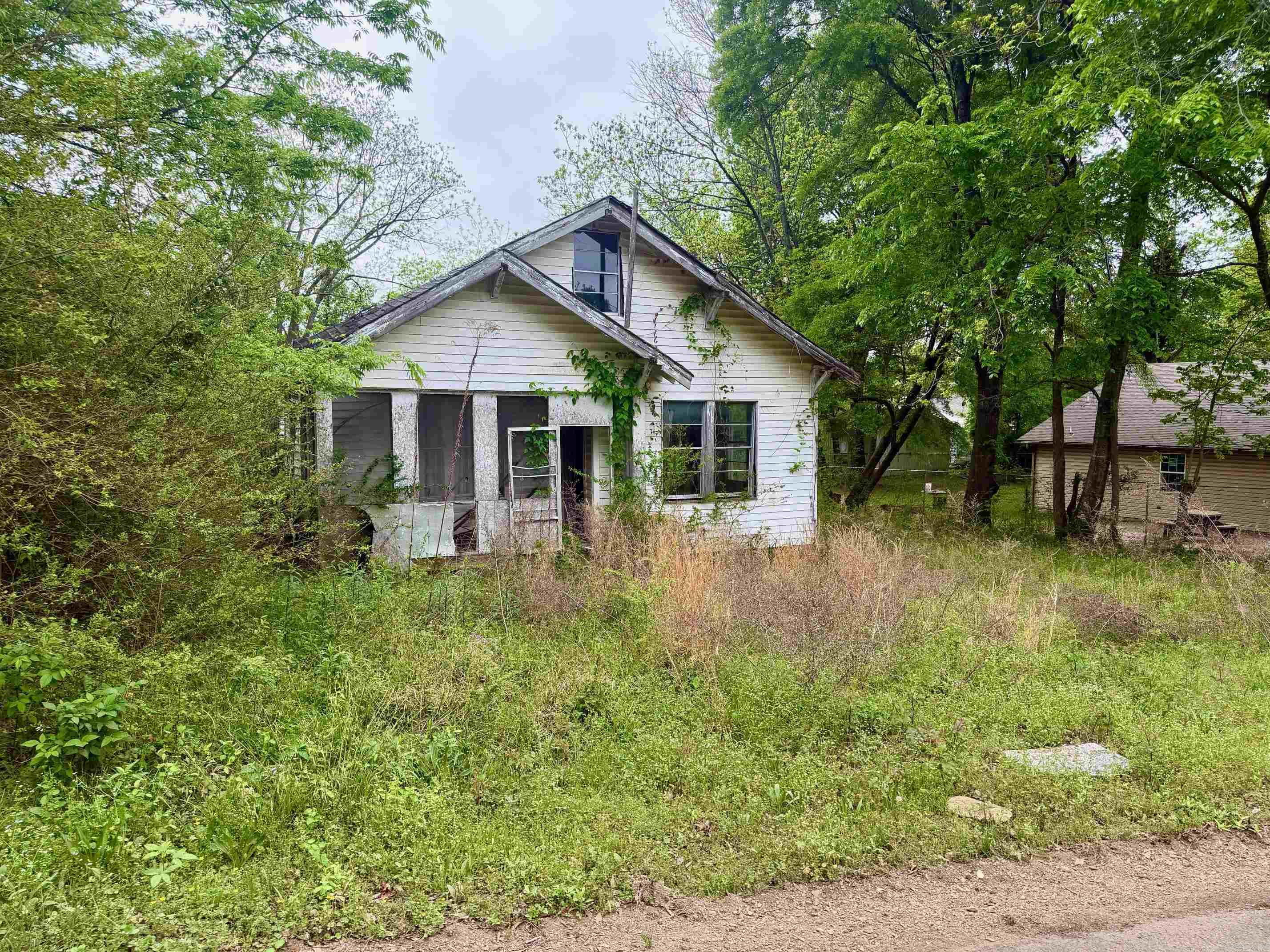 6611 Bobby Lane