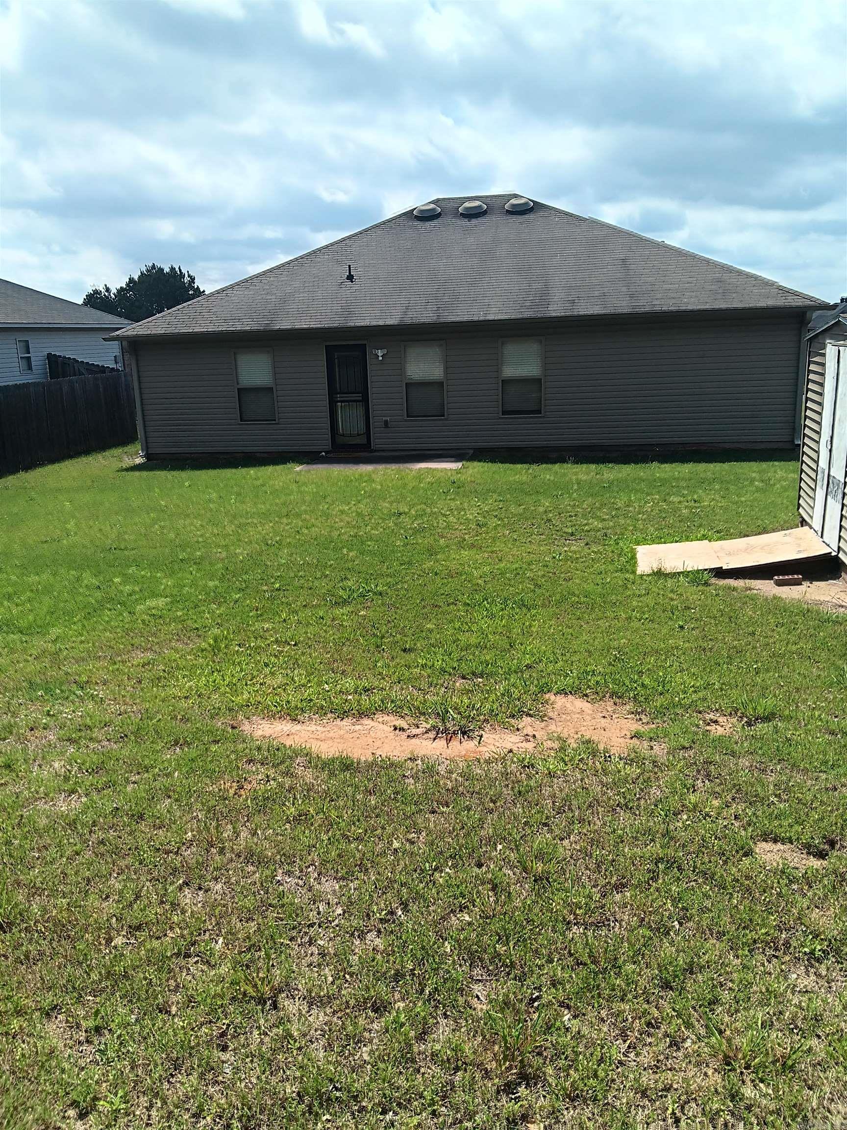 18 Bracey Cir