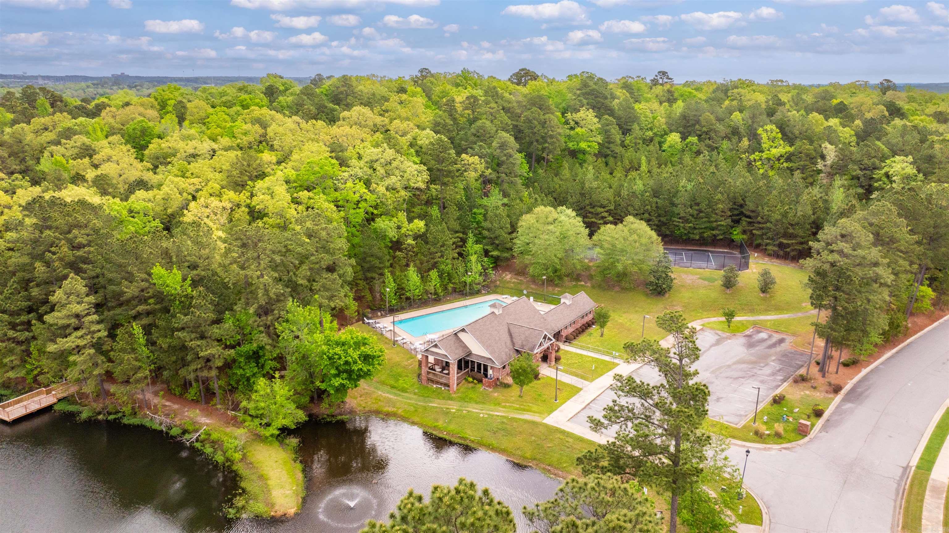 9 West Lake Lane
