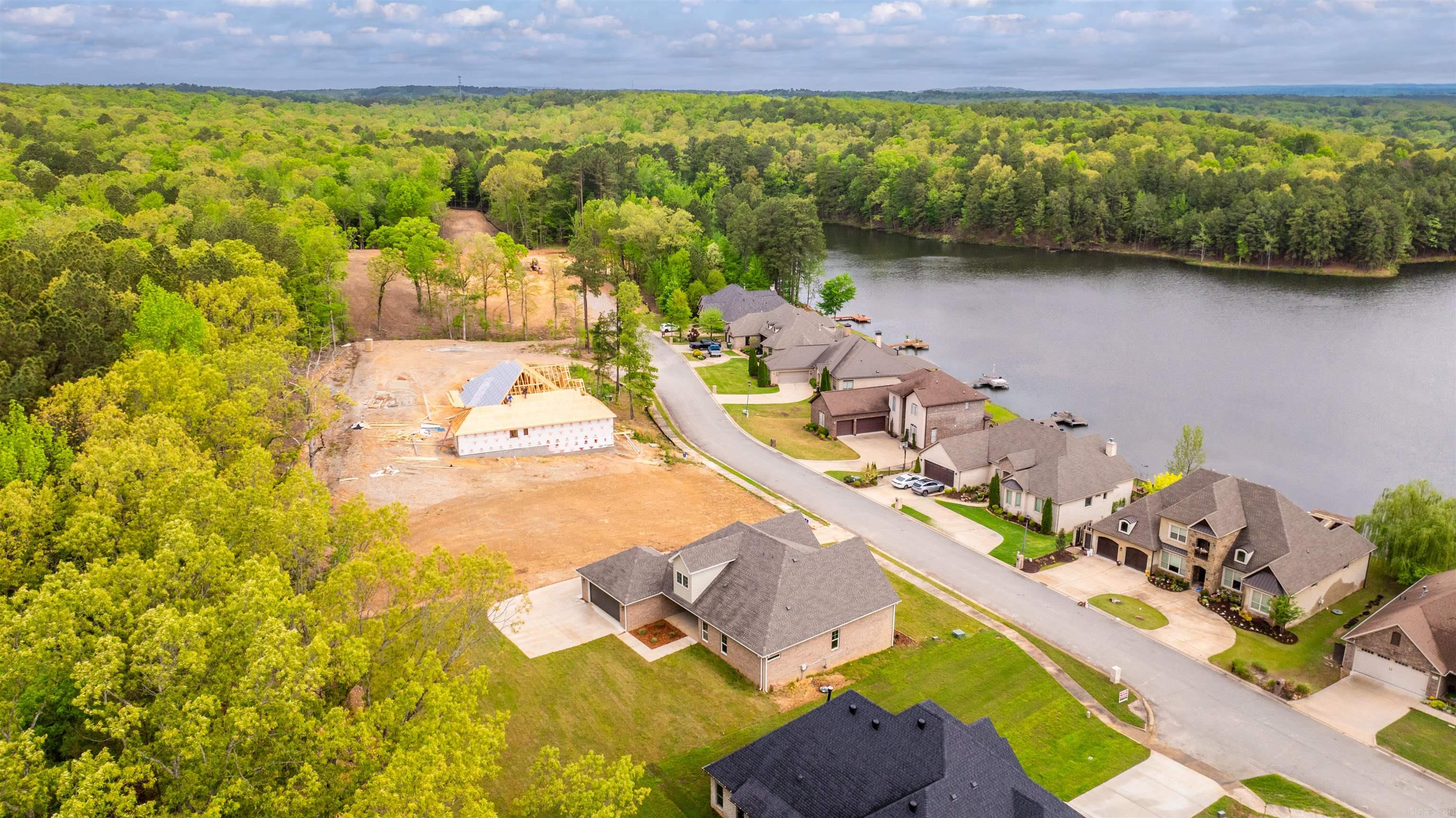 9 West Lake Lane