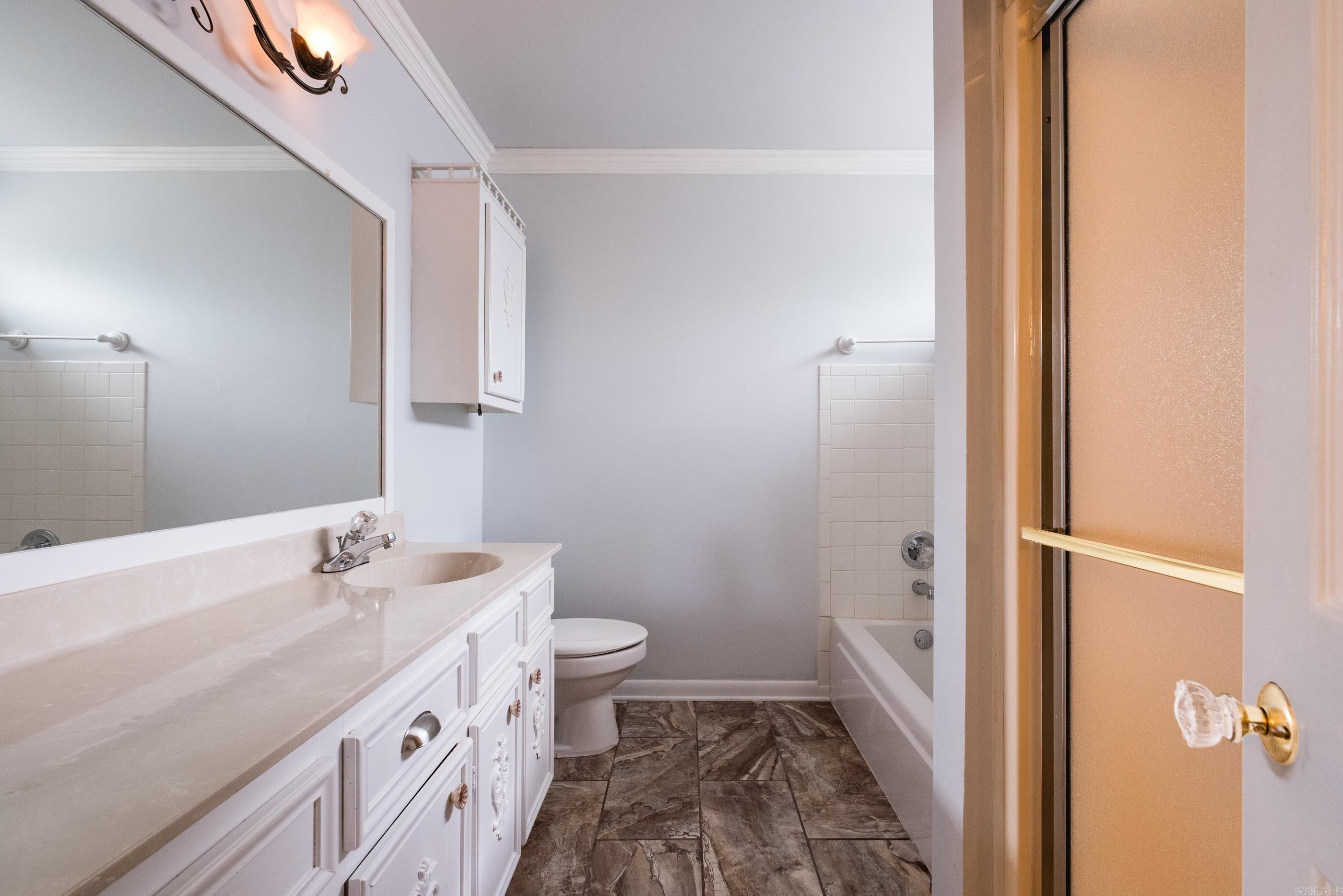 8 Tracy Austin Ct