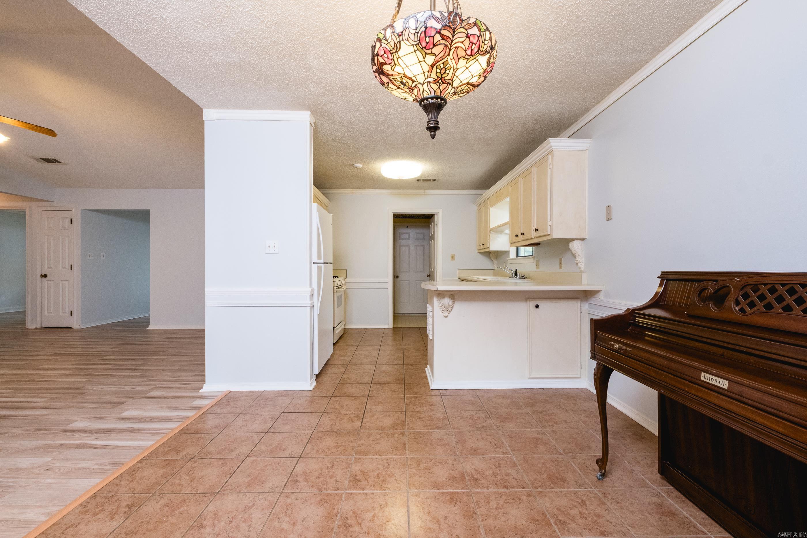 8 Tracy Austin Ct