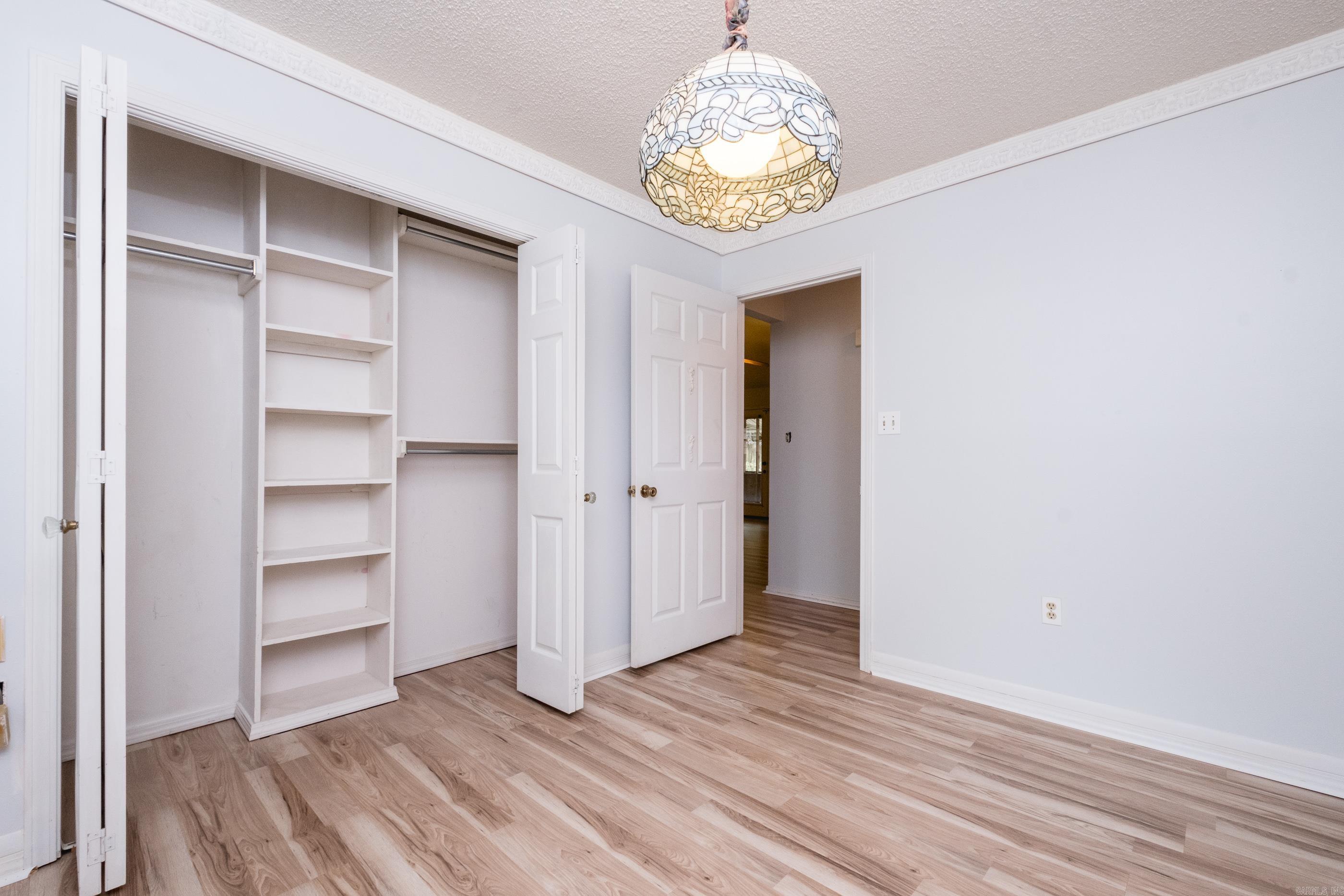 8 Tracy Austin Ct