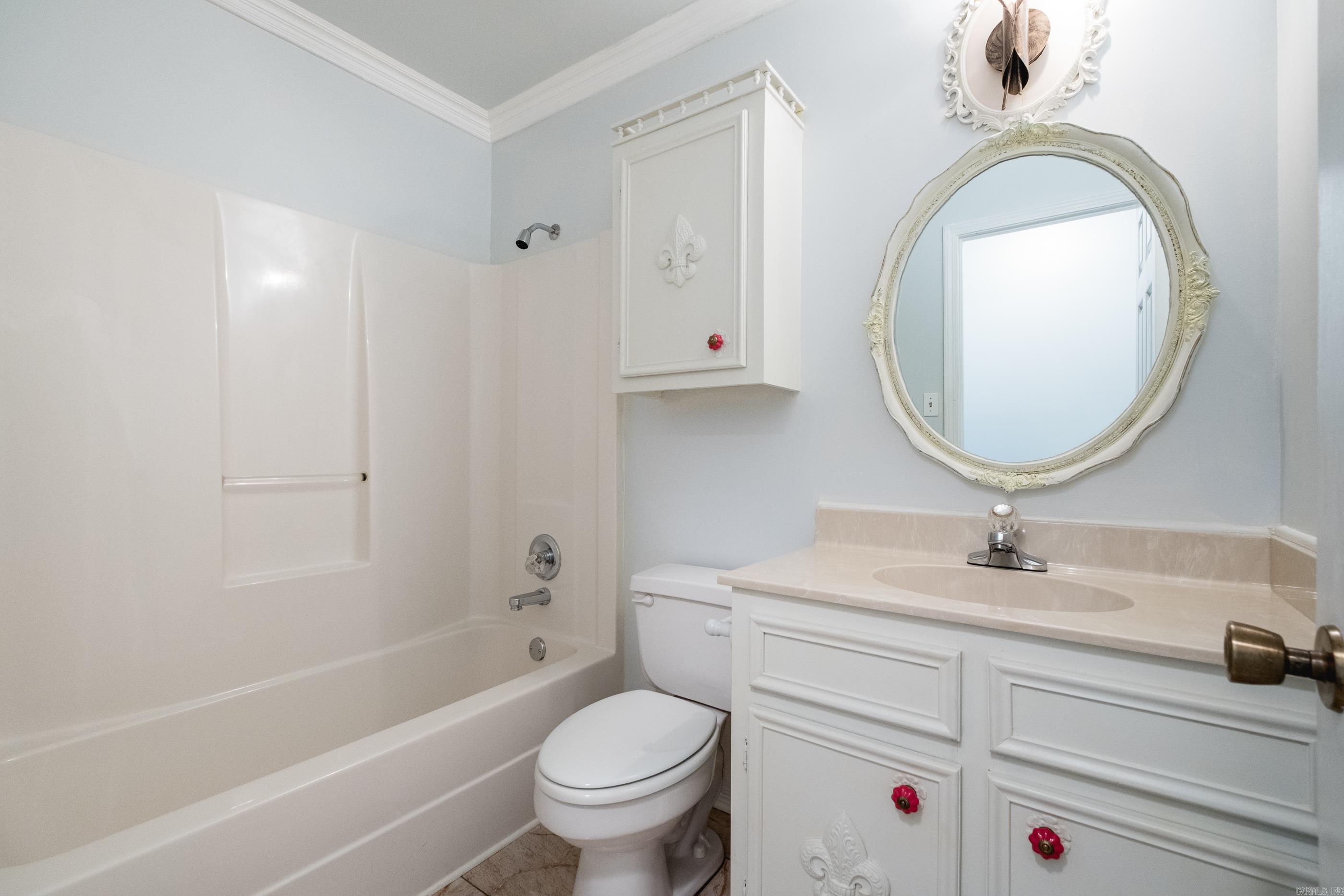 8 Tracy Austin Ct