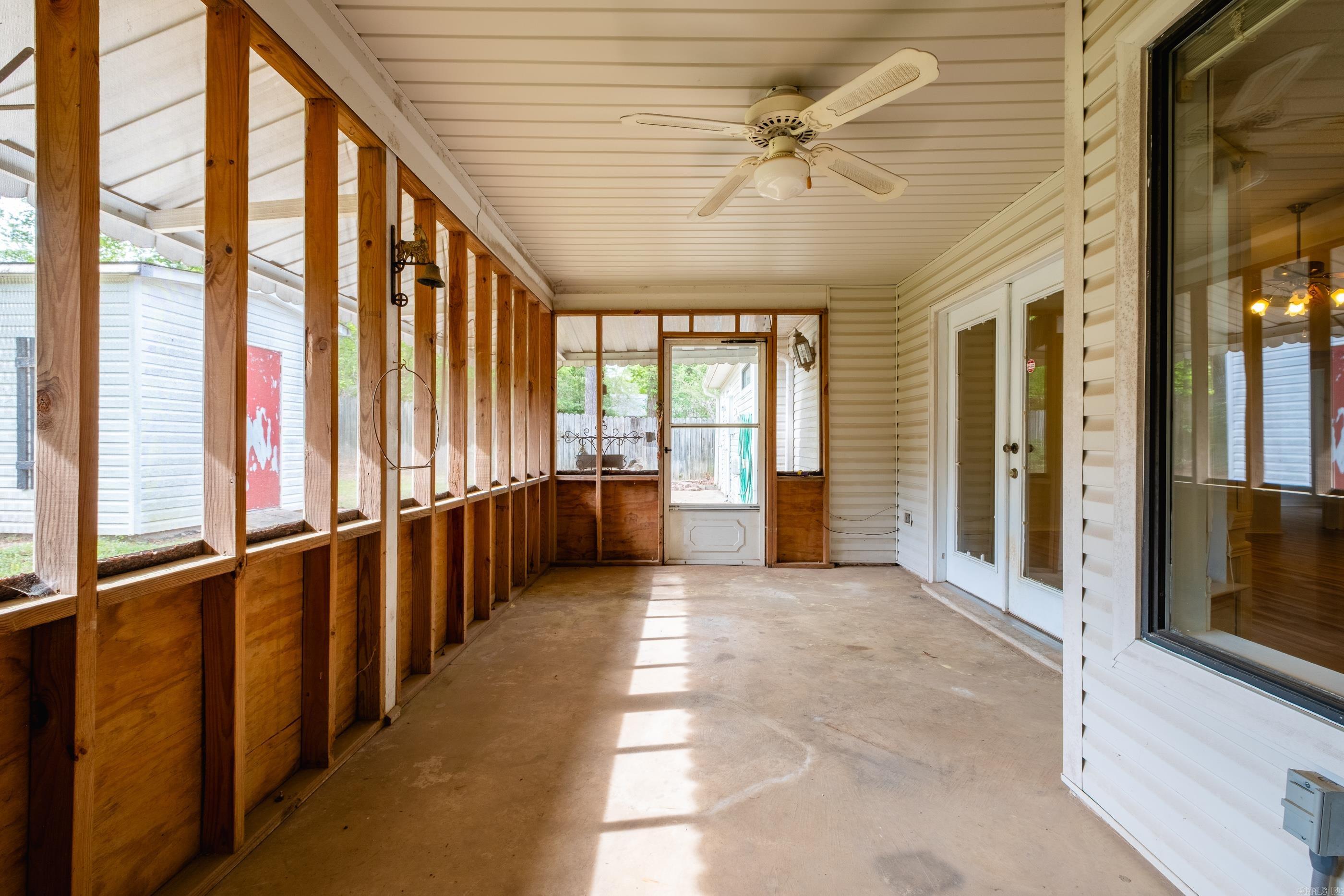 8 Tracy Austin Ct