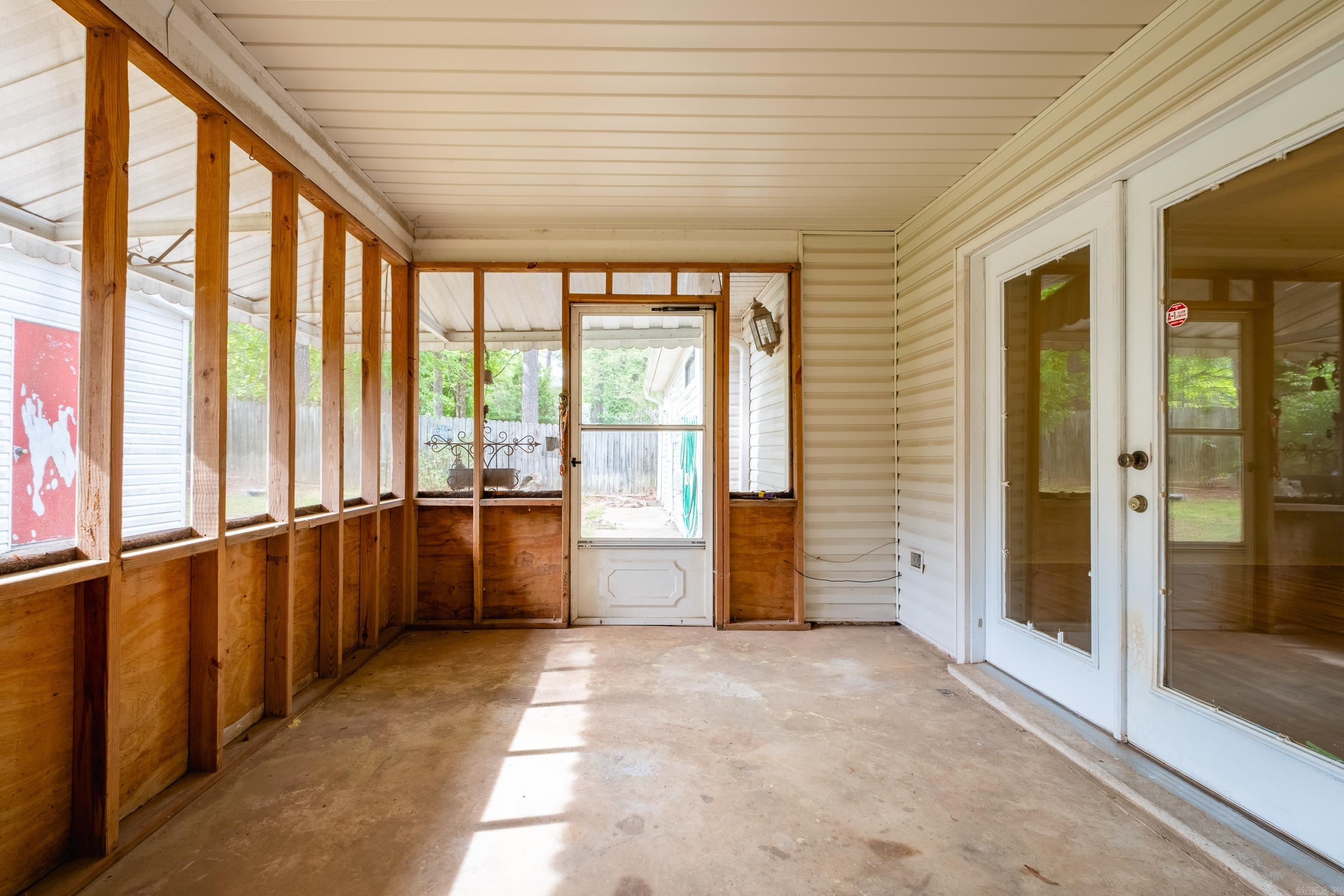 8 Tracy Austin Ct
