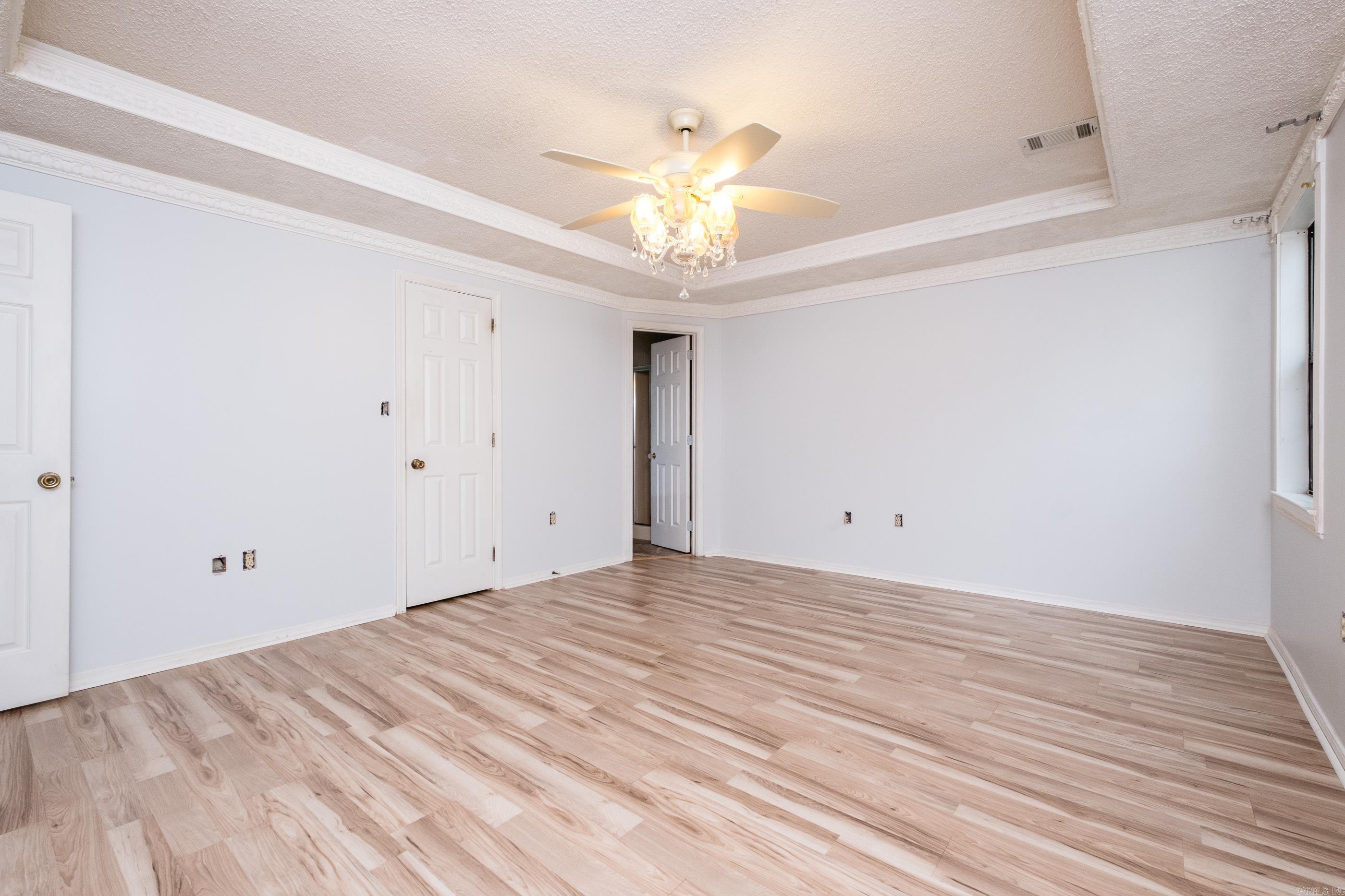 8 Tracy Austin Ct