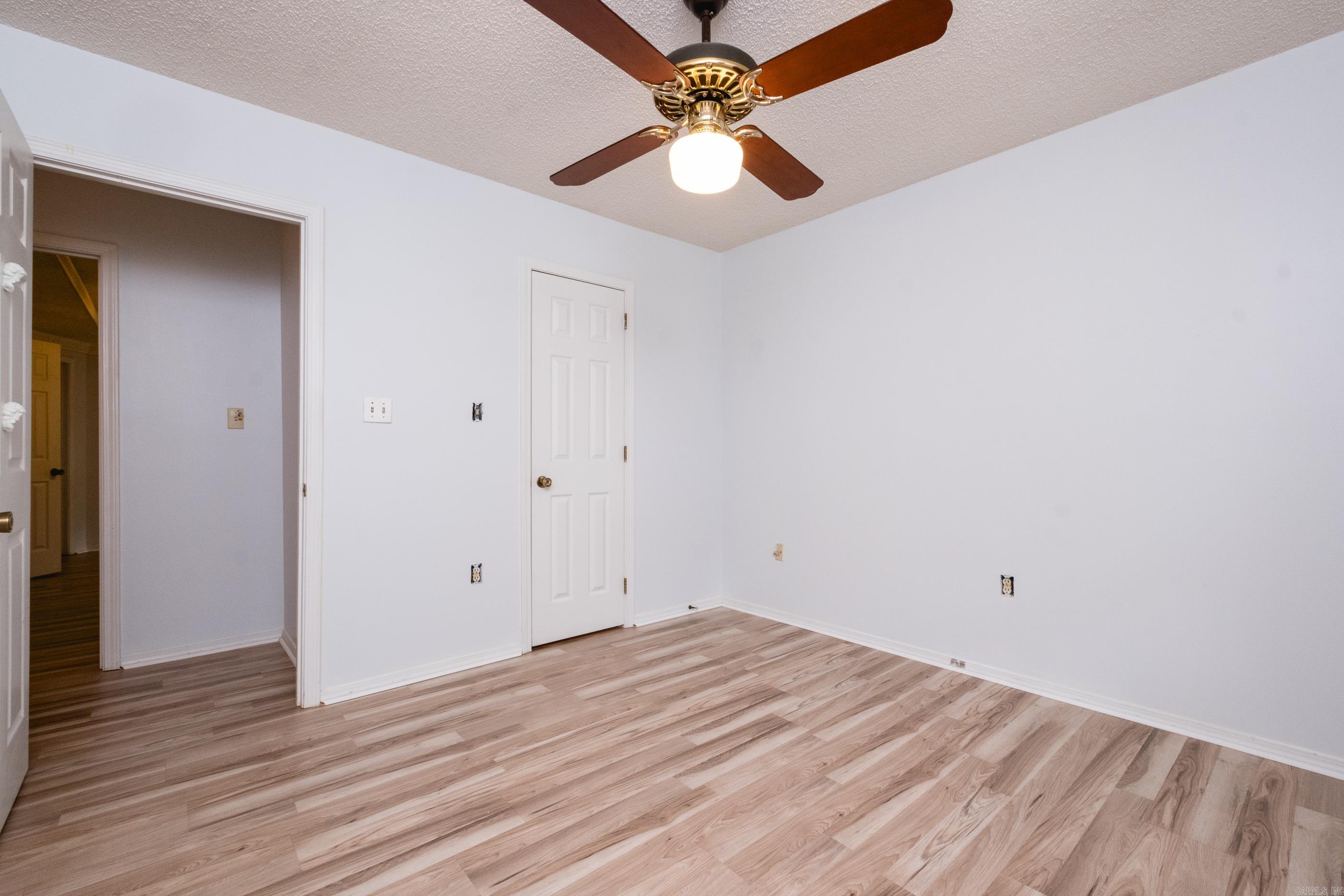 8 Tracy Austin Ct