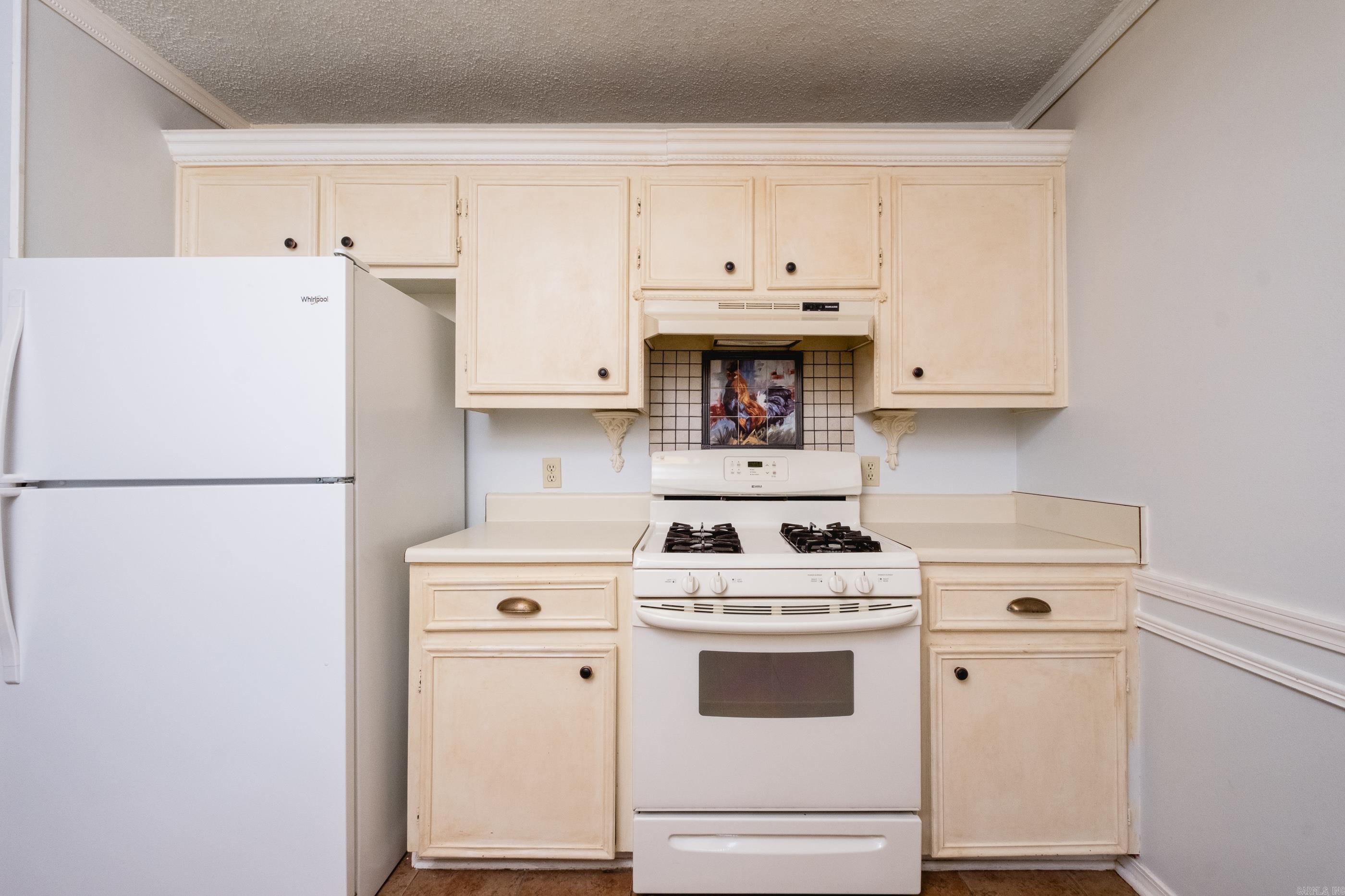 8 Tracy Austin Ct