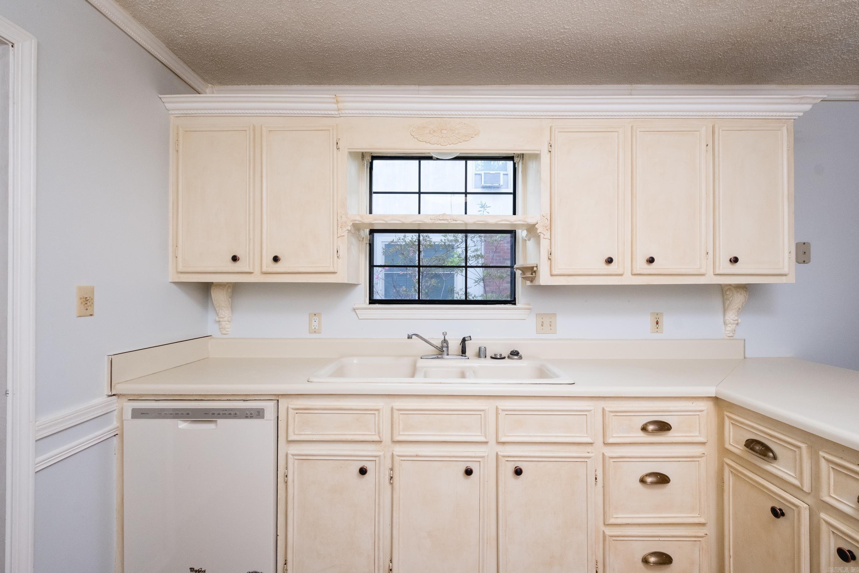 8 Tracy Austin Ct