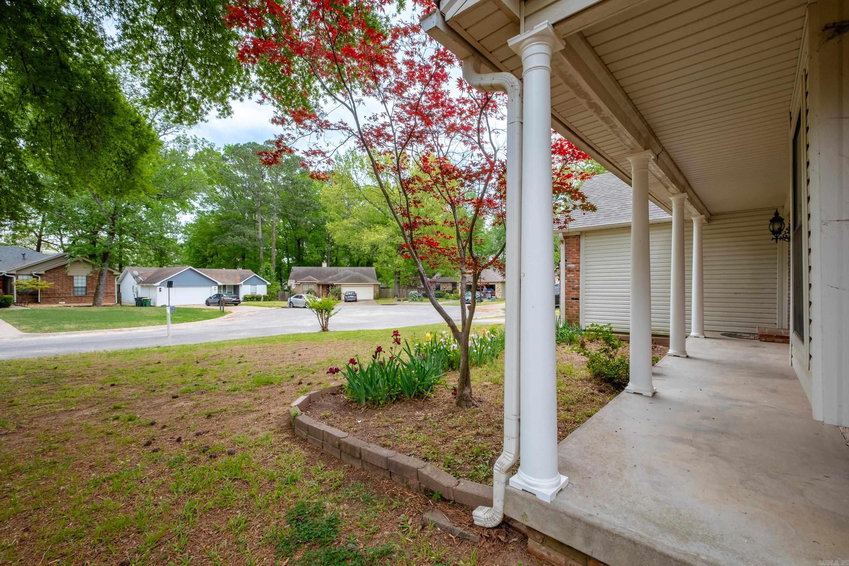 8 Tracy Austin Ct