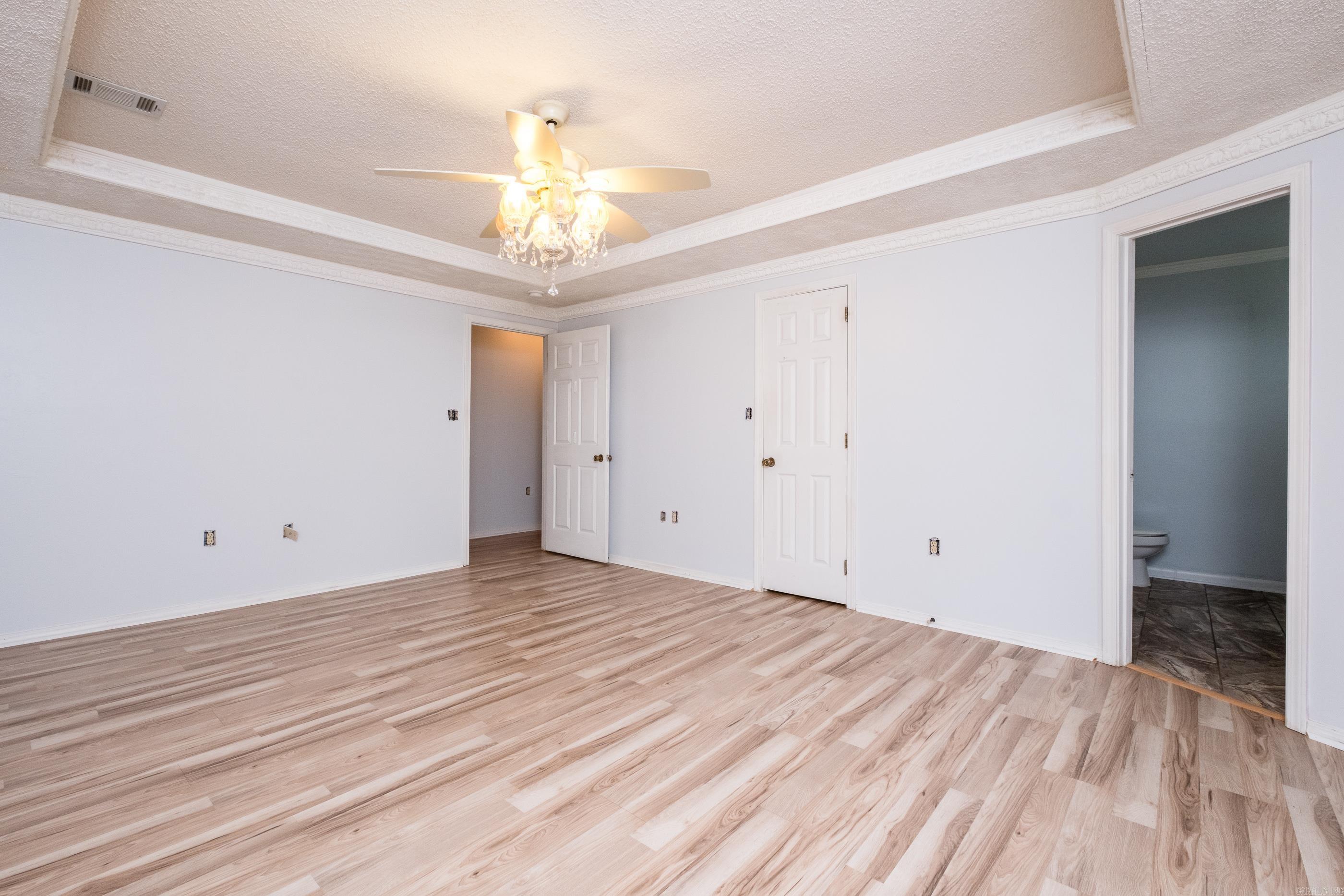 8 Tracy Austin Ct