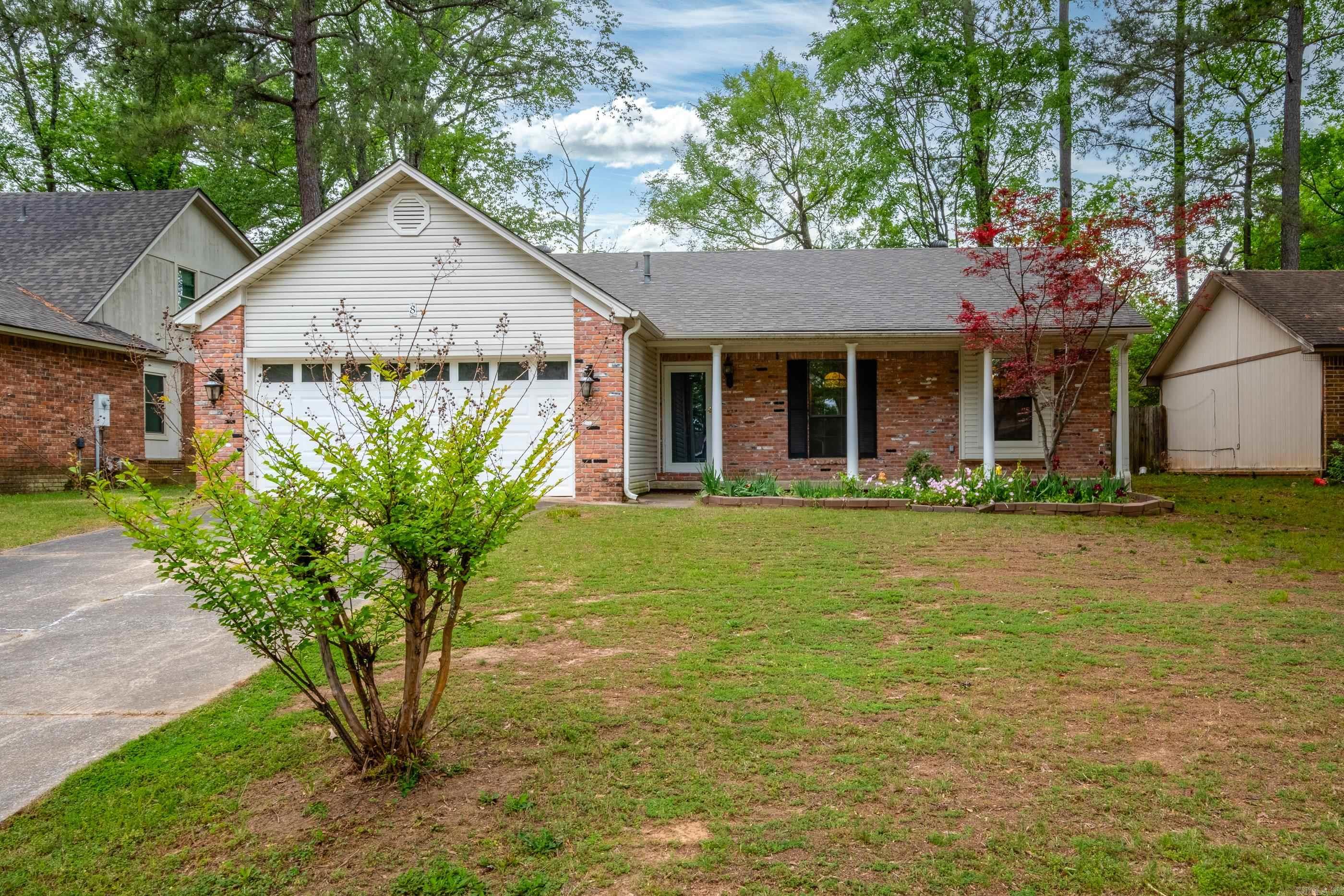 8 Tracy Austin Ct
