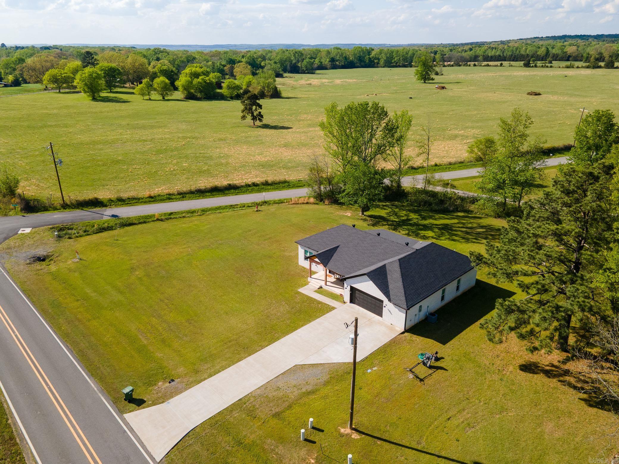 422 HWY 225 W