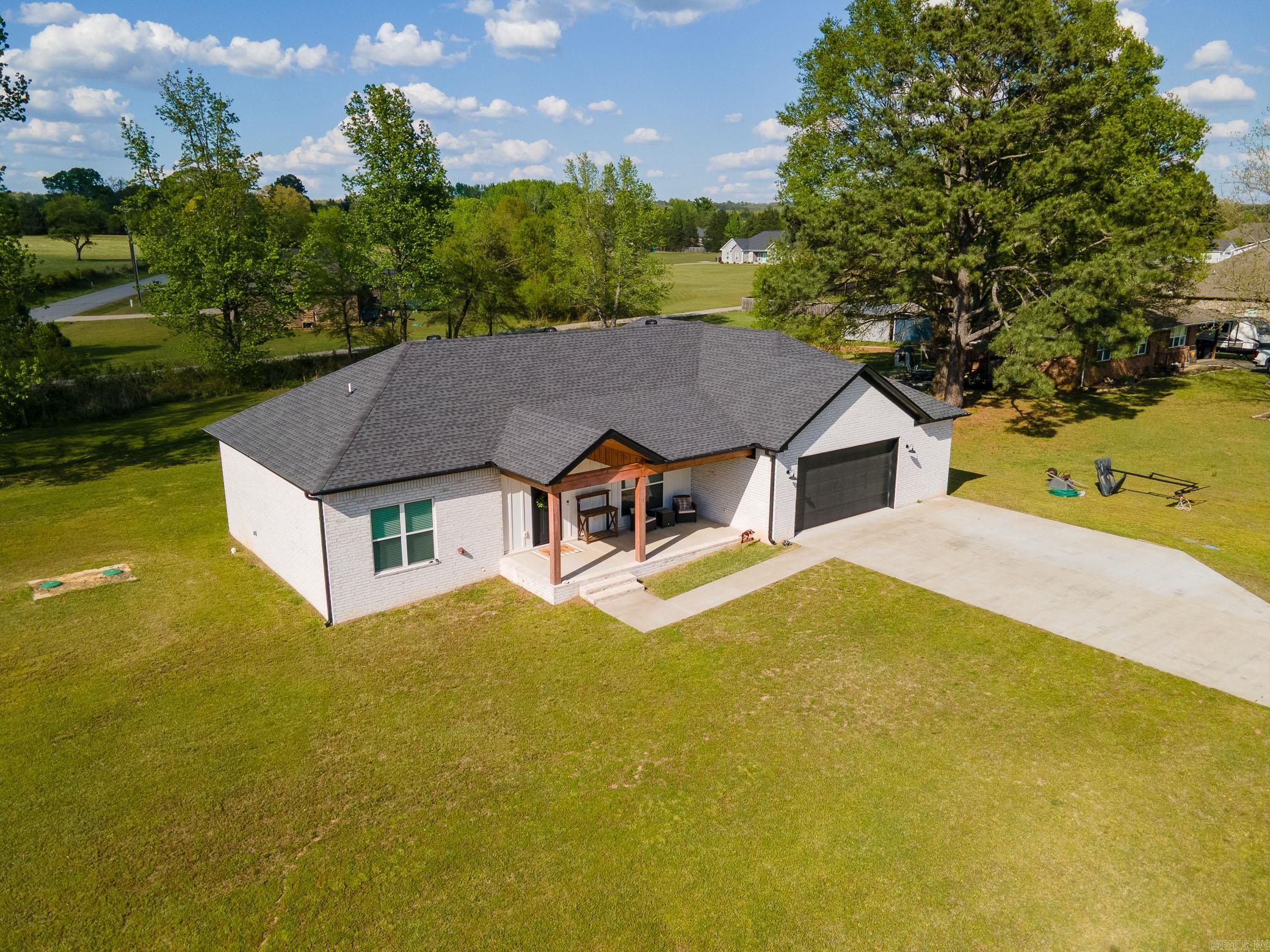 422 HWY 225 W