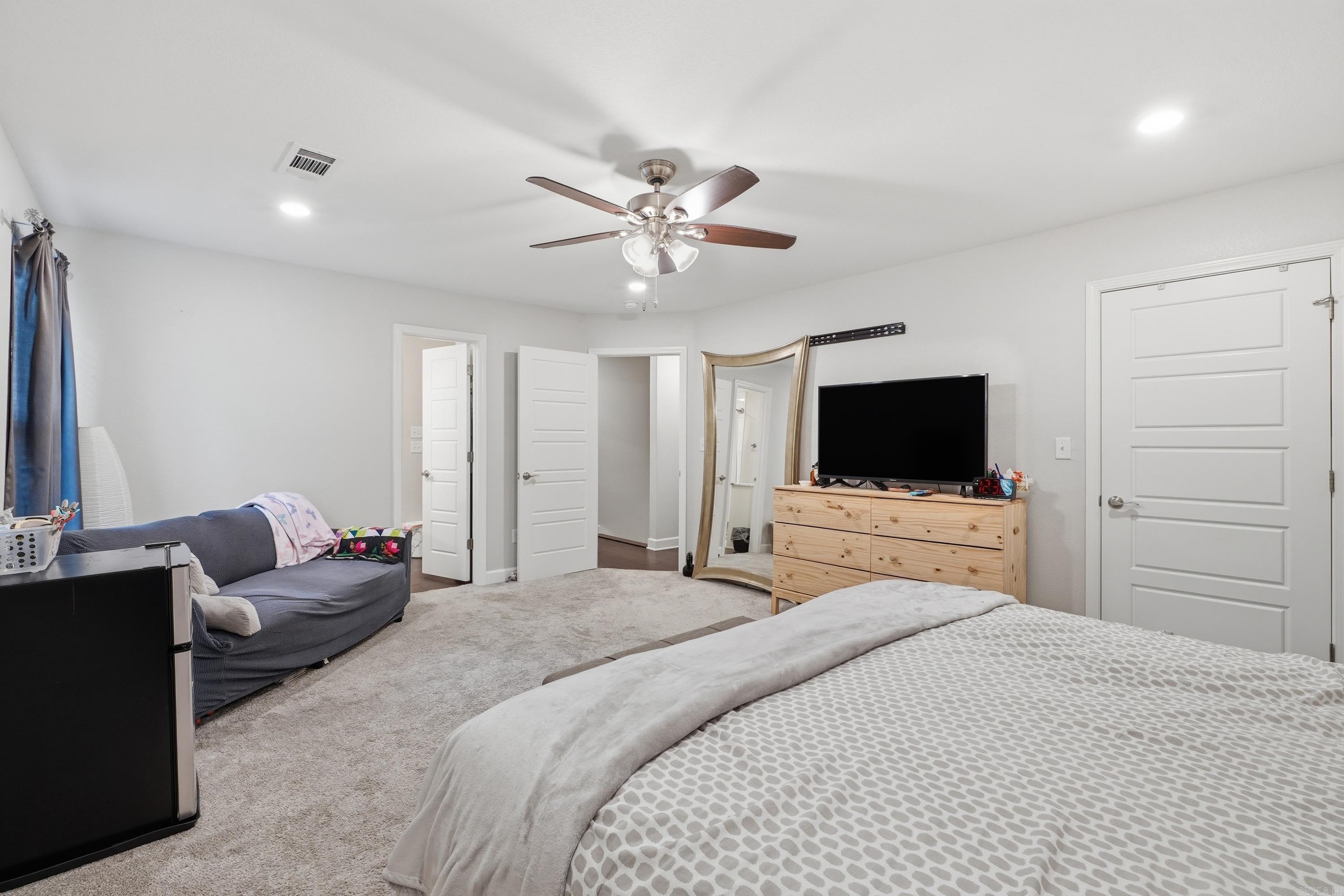 2921 Gillis Drive