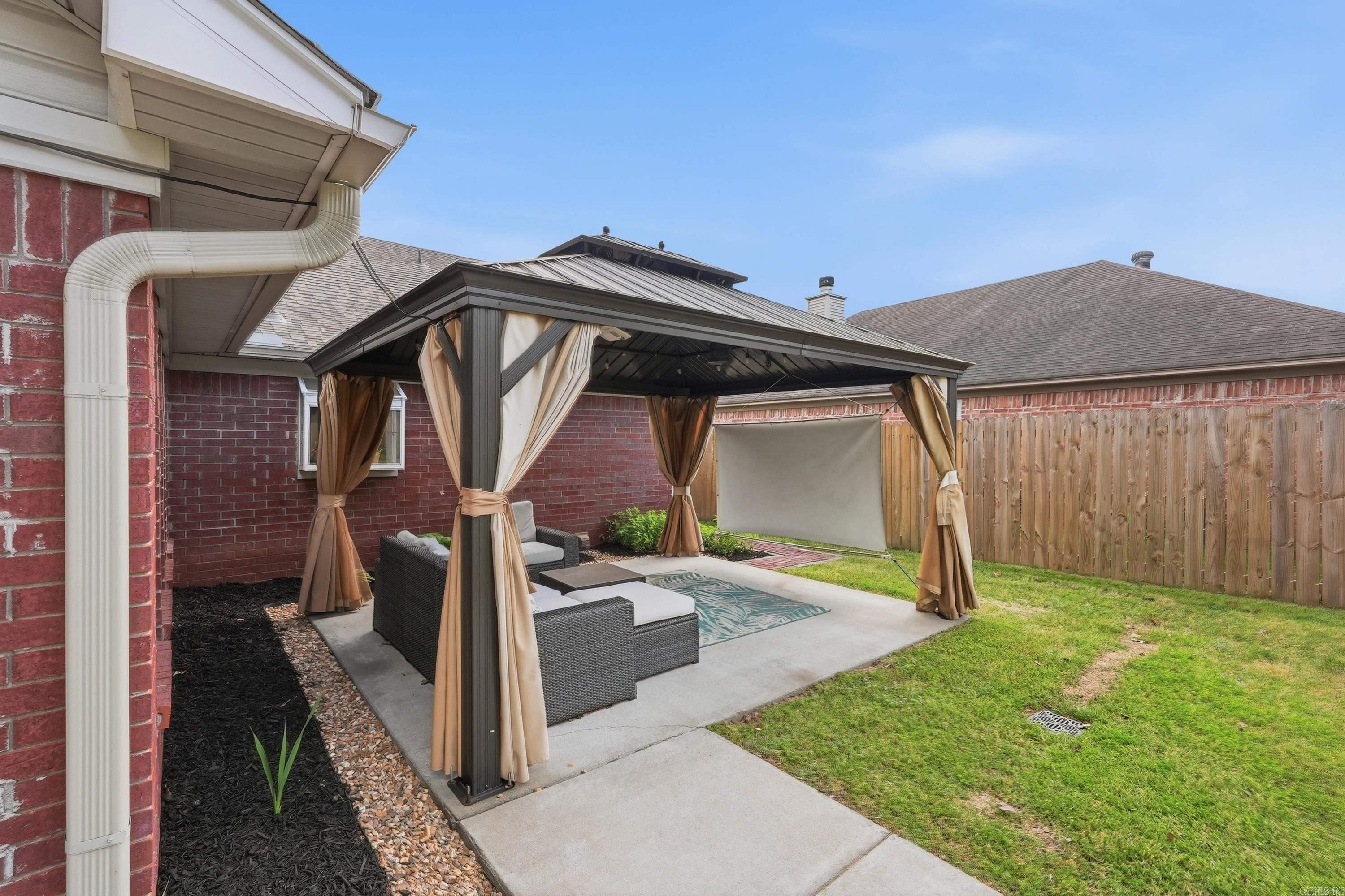 20 Emerald Drive