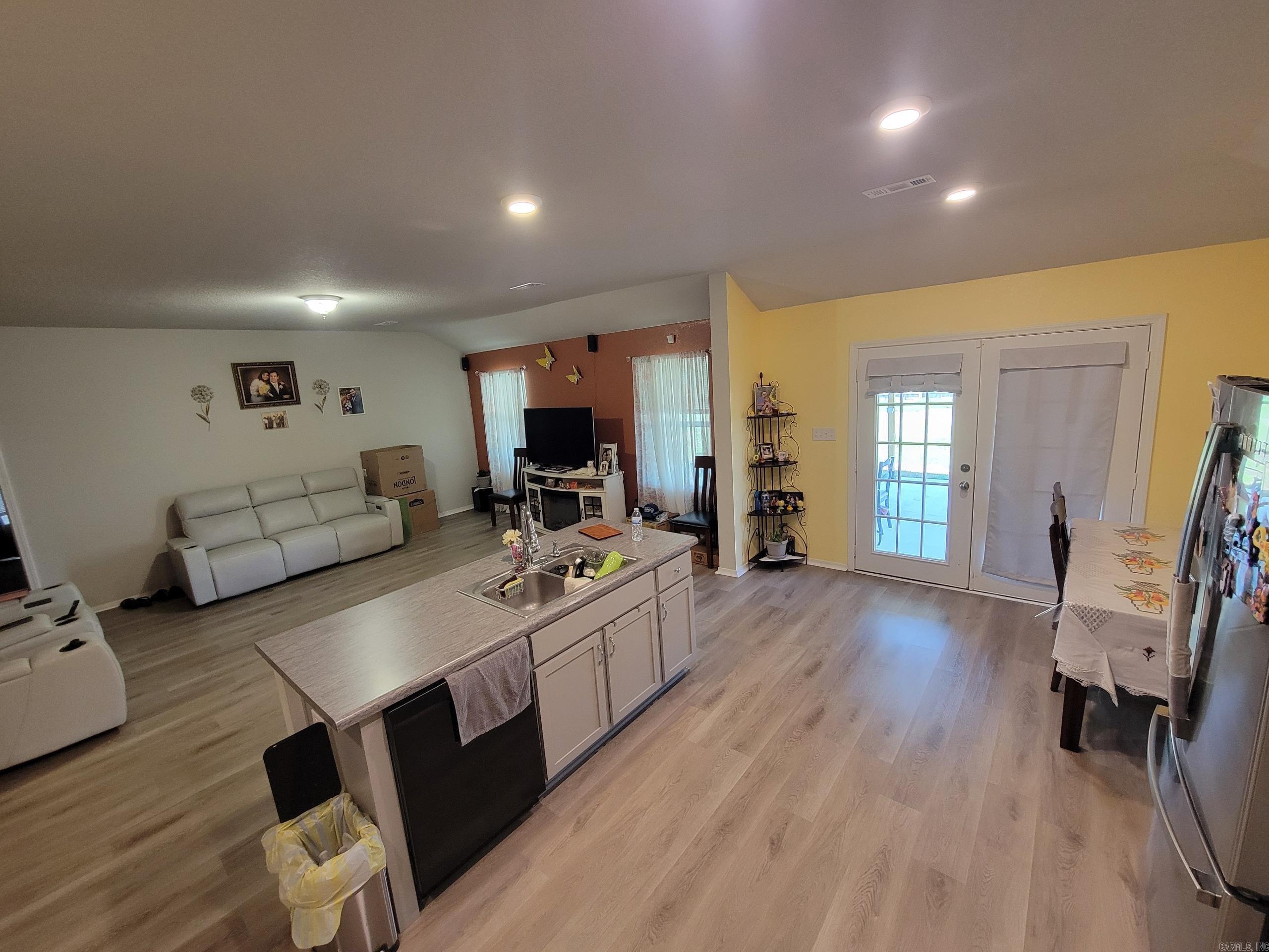 27 Curly Leaf Lane