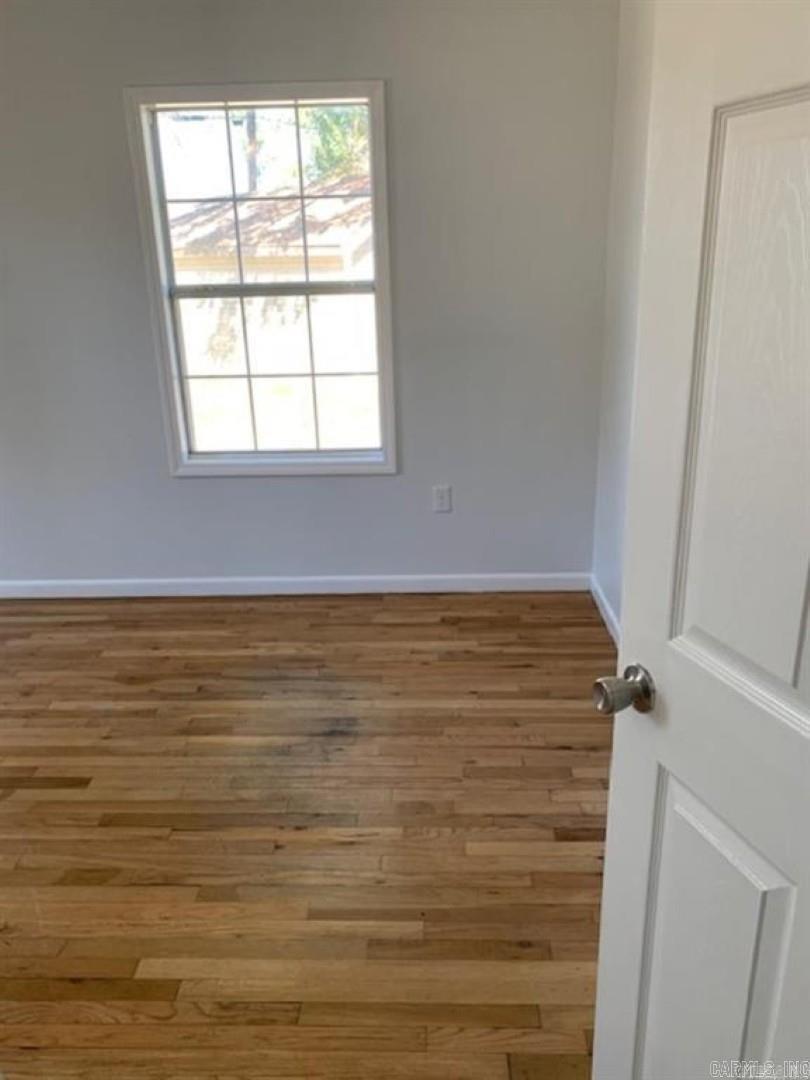 861 Crestwood