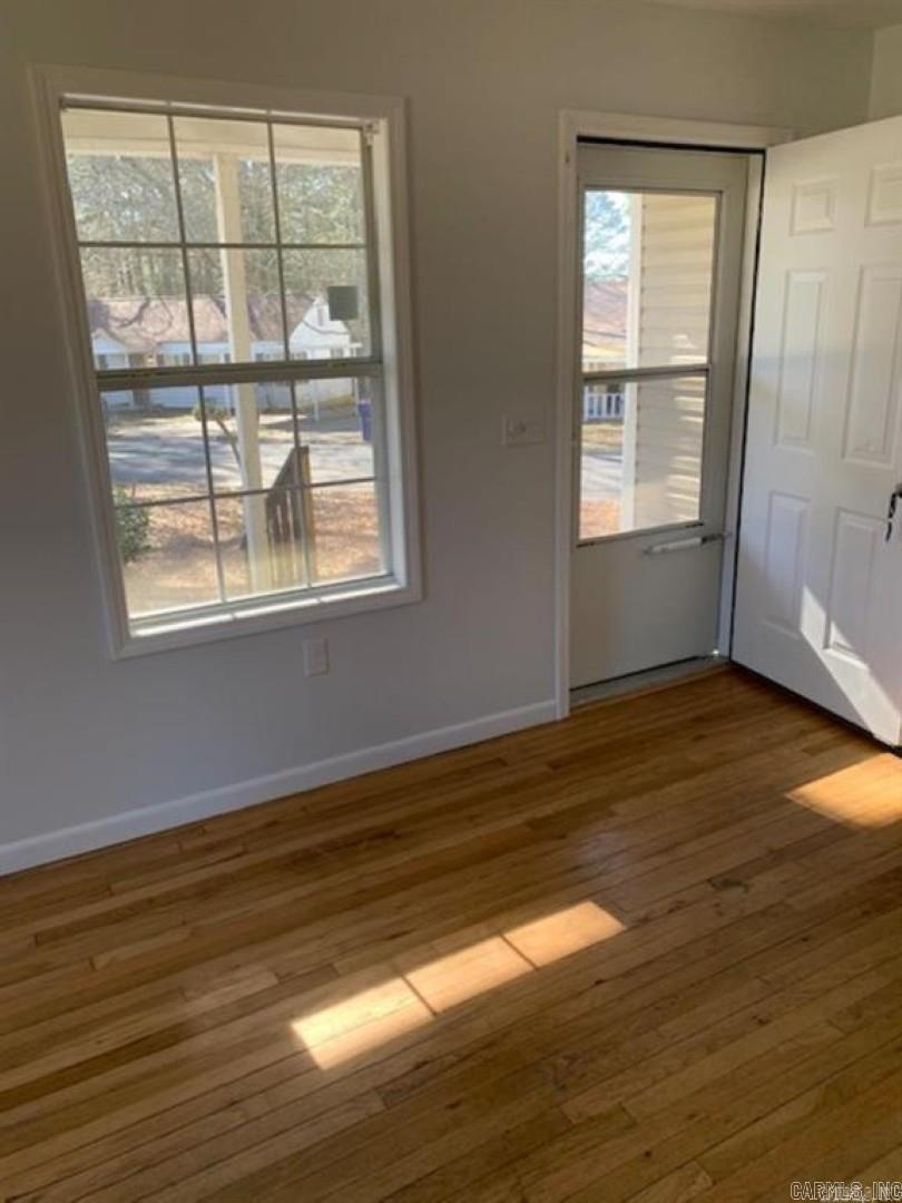 861 Crestwood