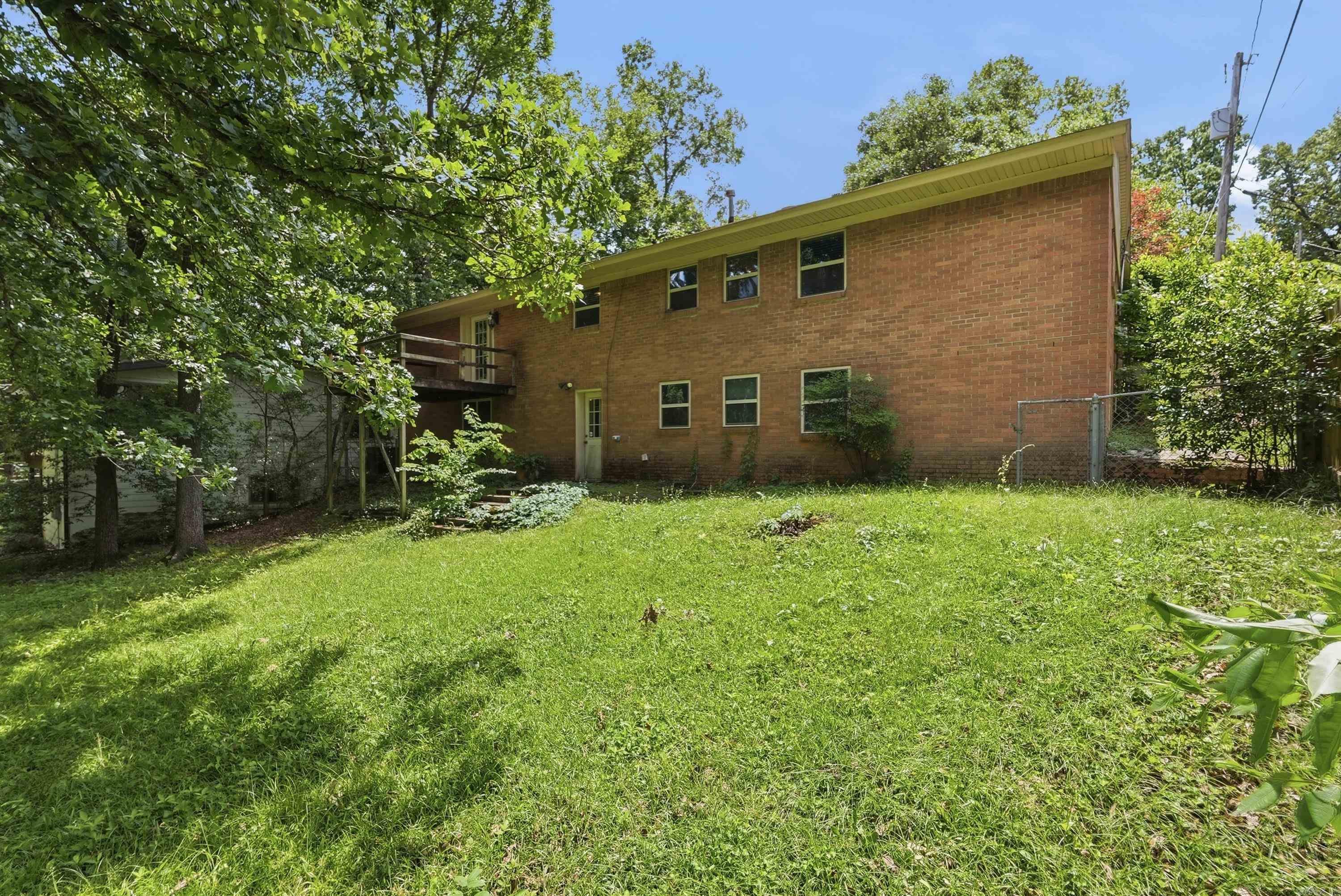 1611 Grove Hill Road