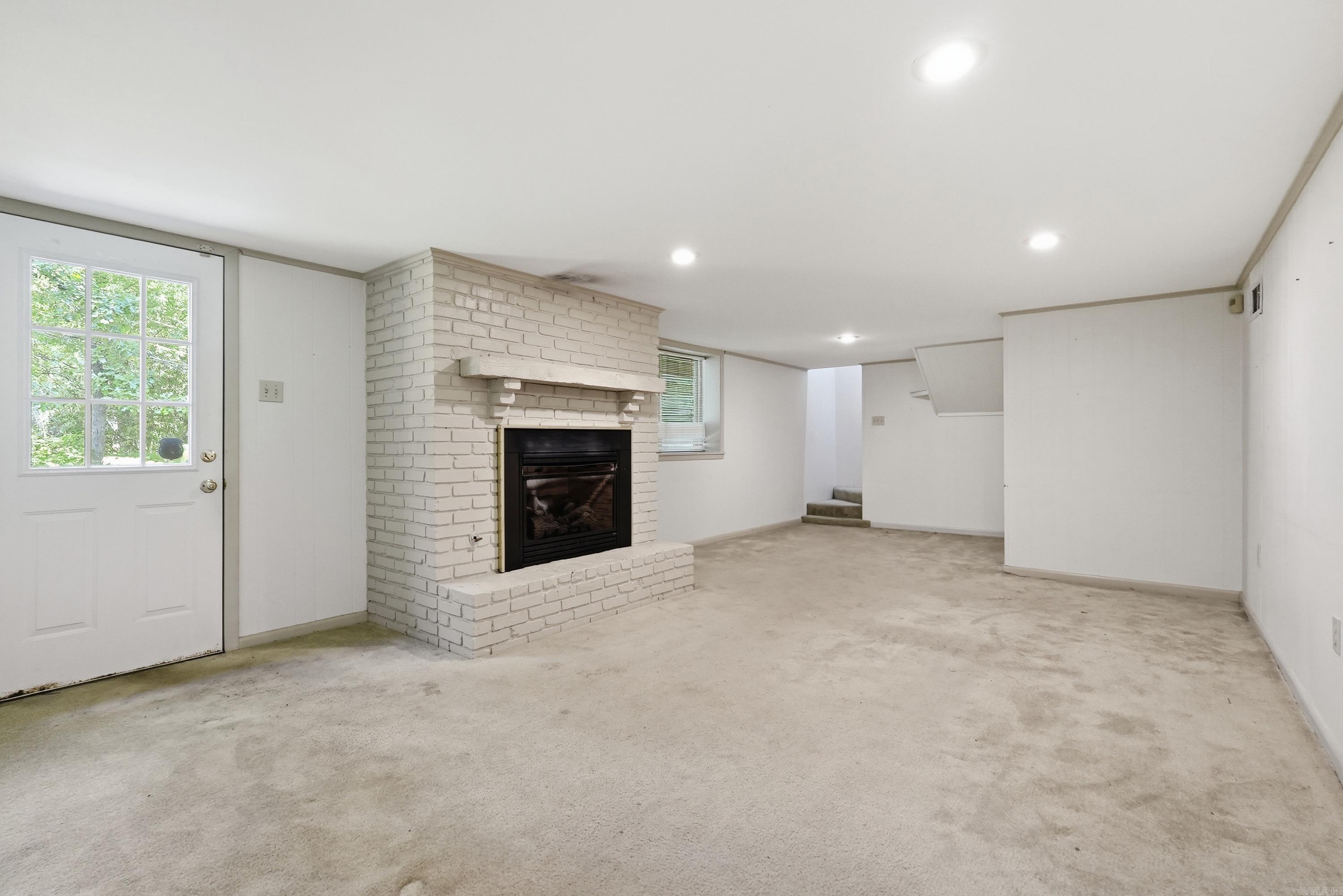 1611 Grove Hill Road