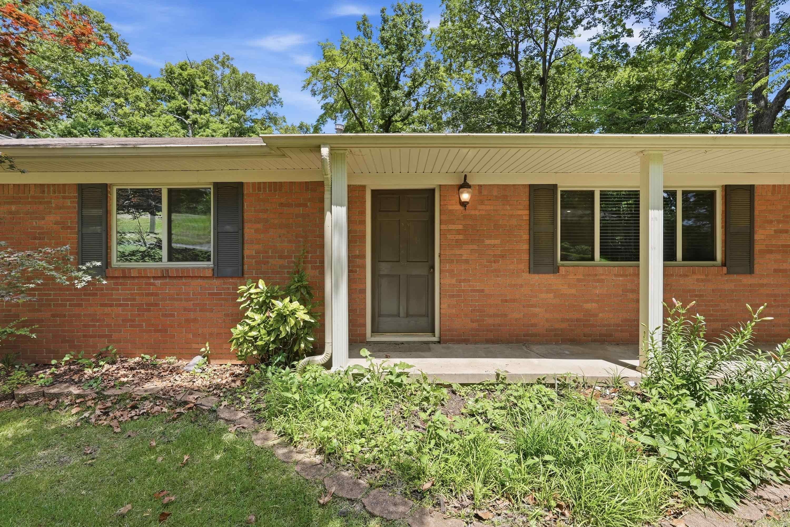 1611 Grove Hill Road