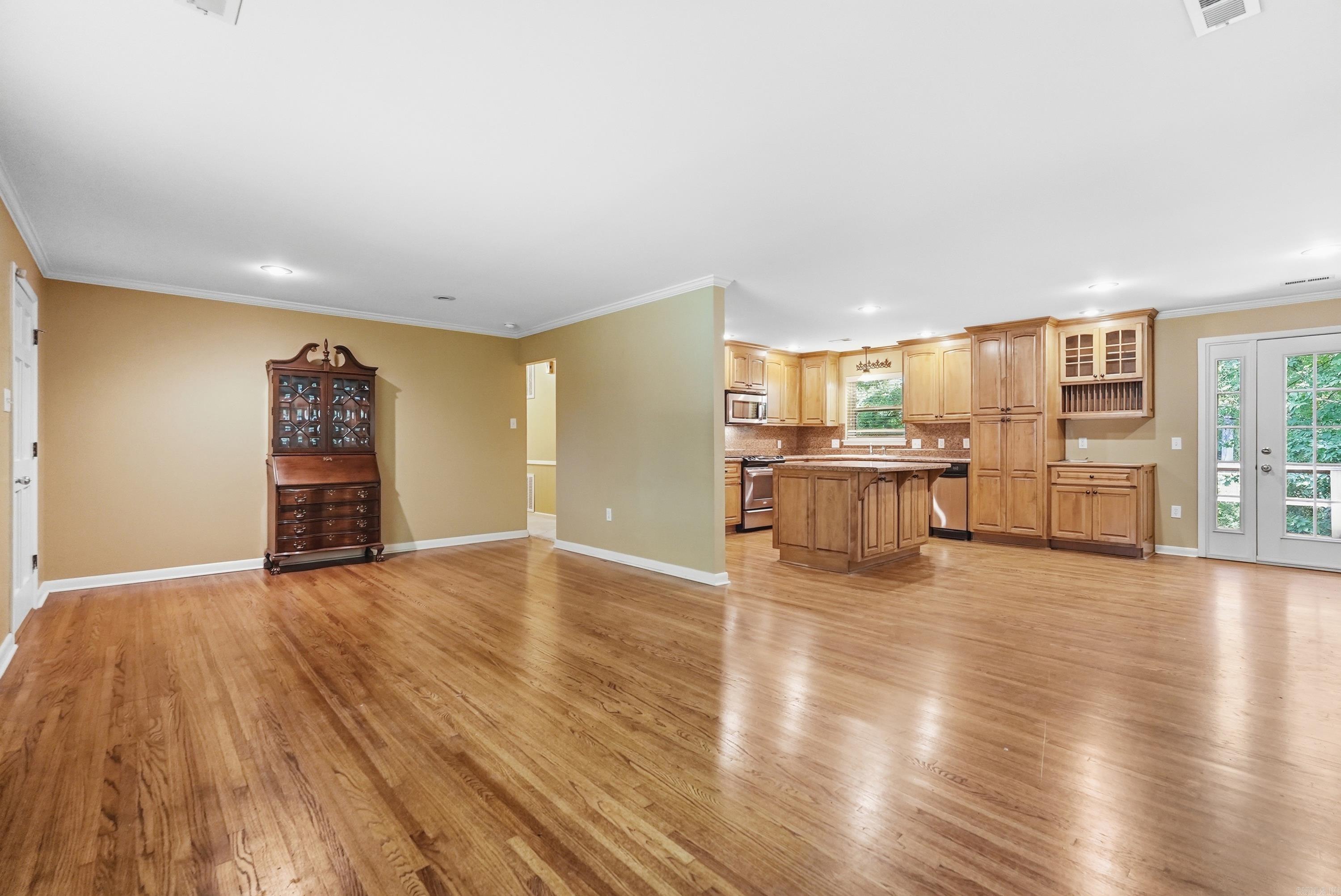 1611 Grove Hill Road