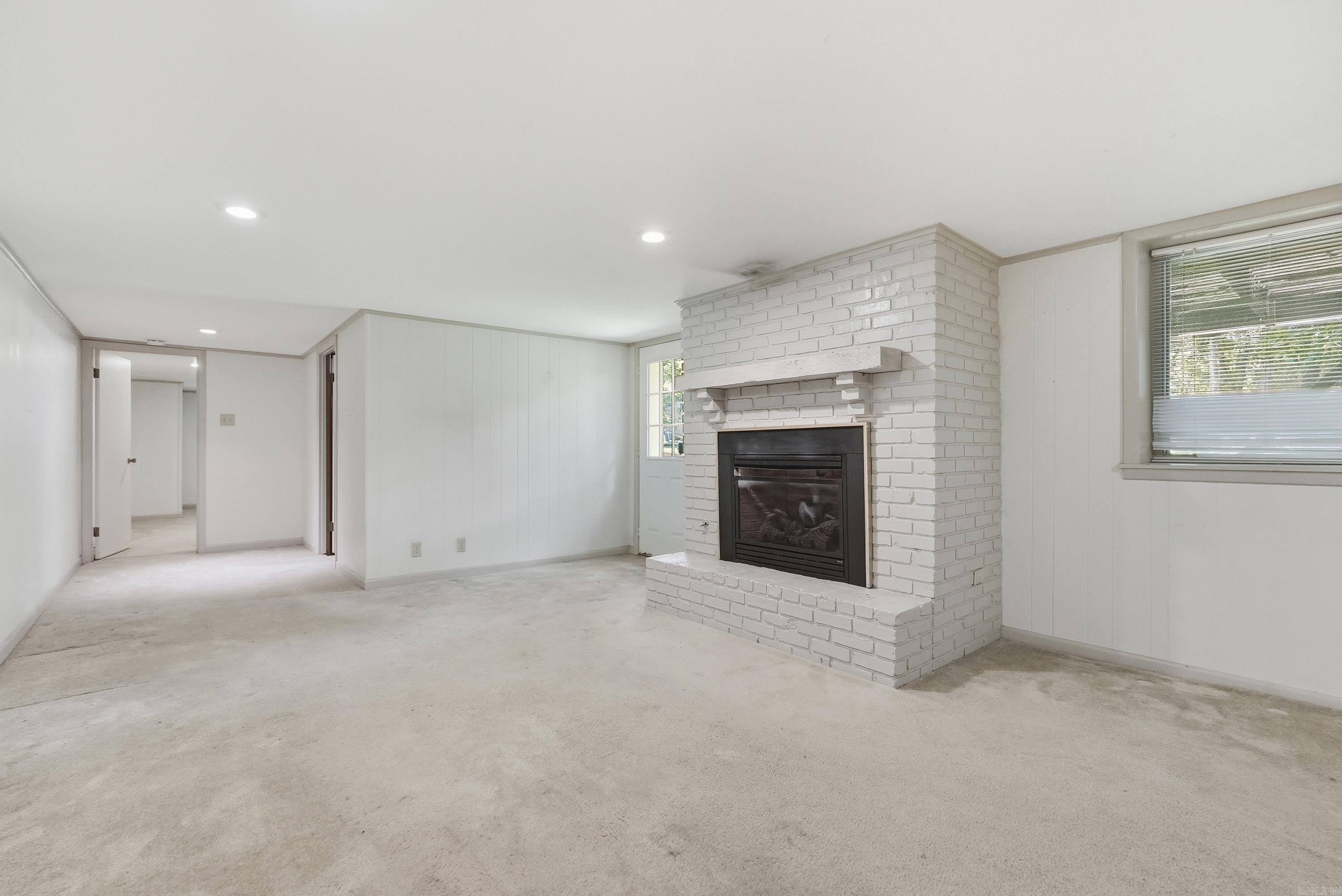 1611 Grove Hill Road