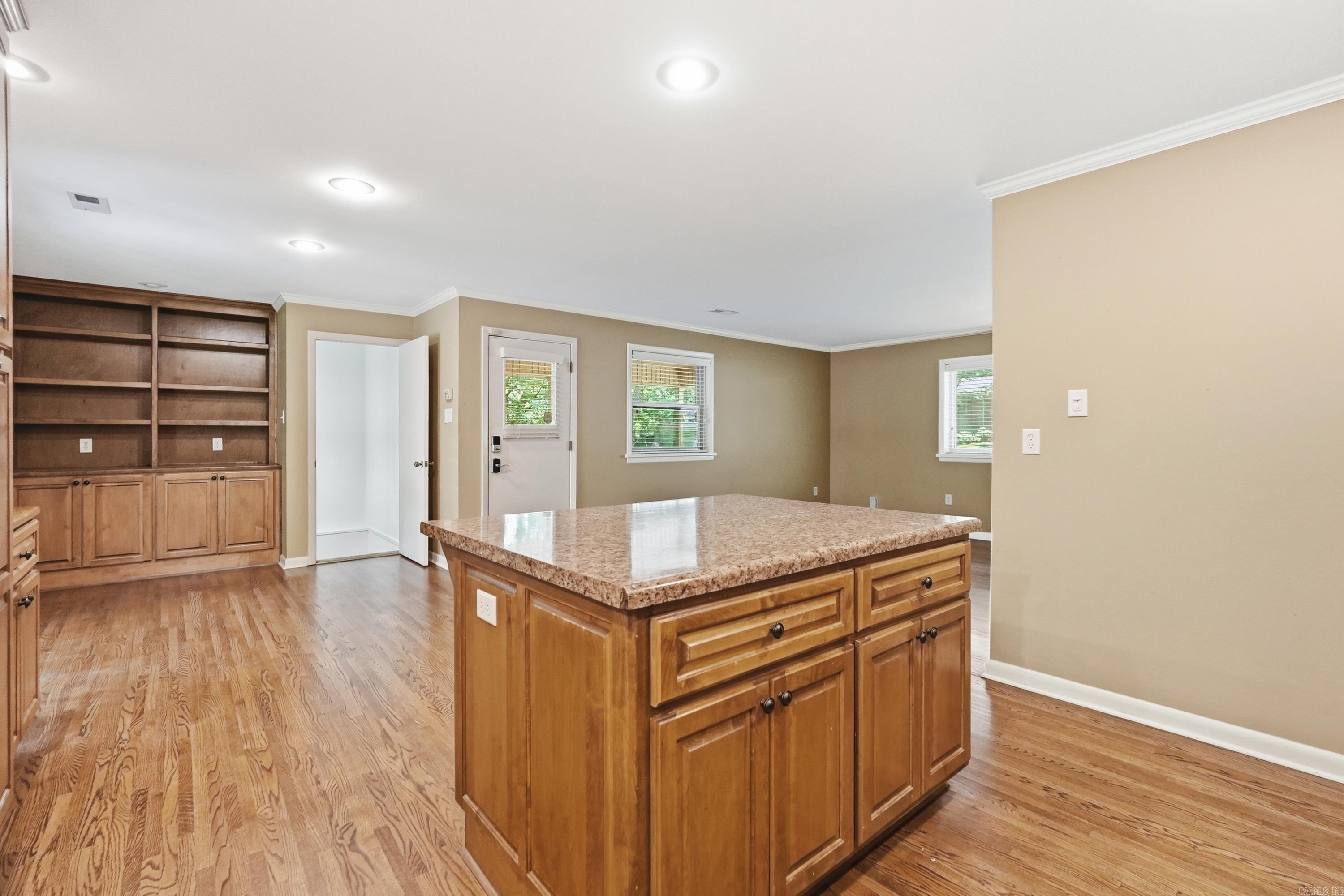 1611 Grove Hill Road