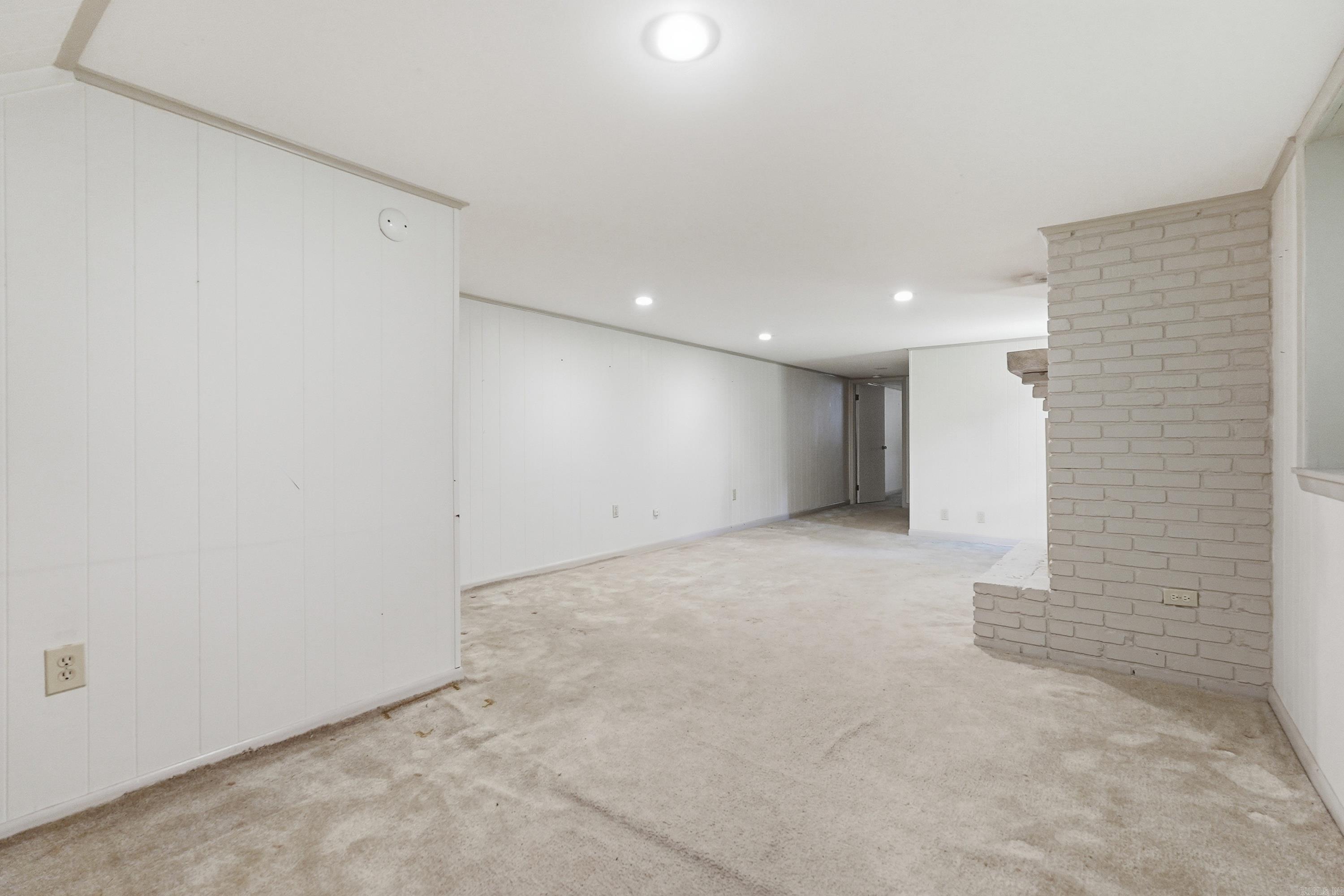 1611 Grove Hill Road